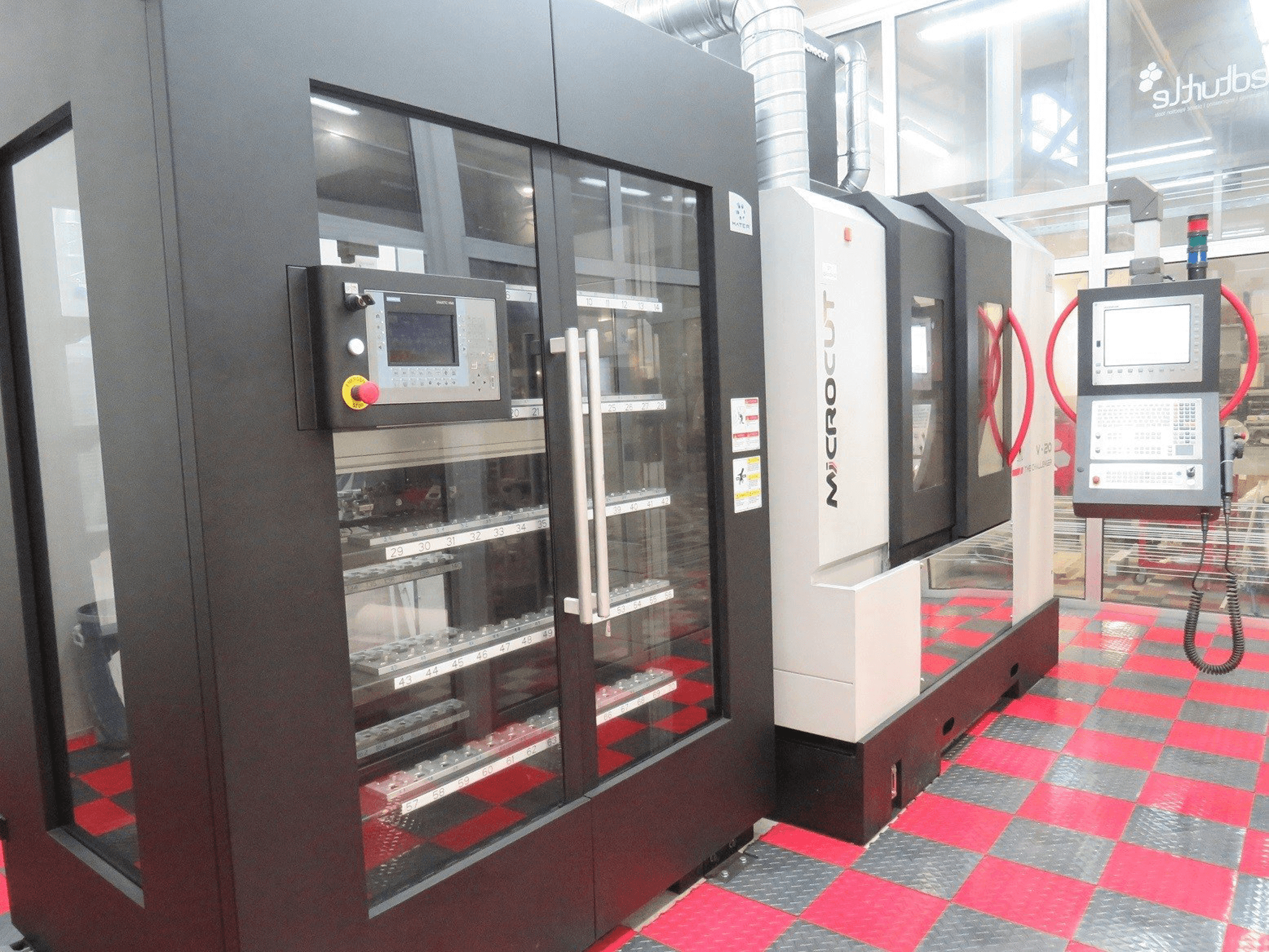 Koneen MICROCUT V-20G etunäkymä