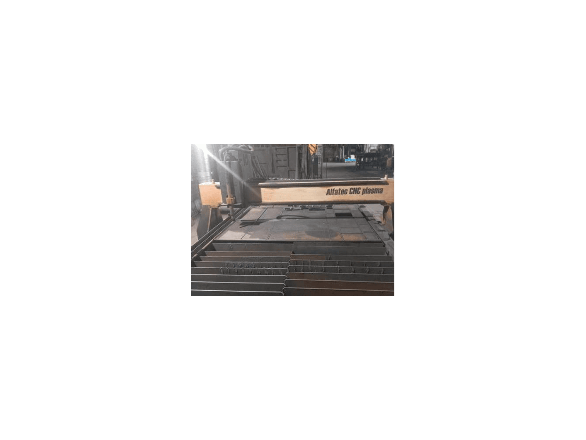 Koneen ALFATEC CNC 1,5x3M PROFI etunäkymä