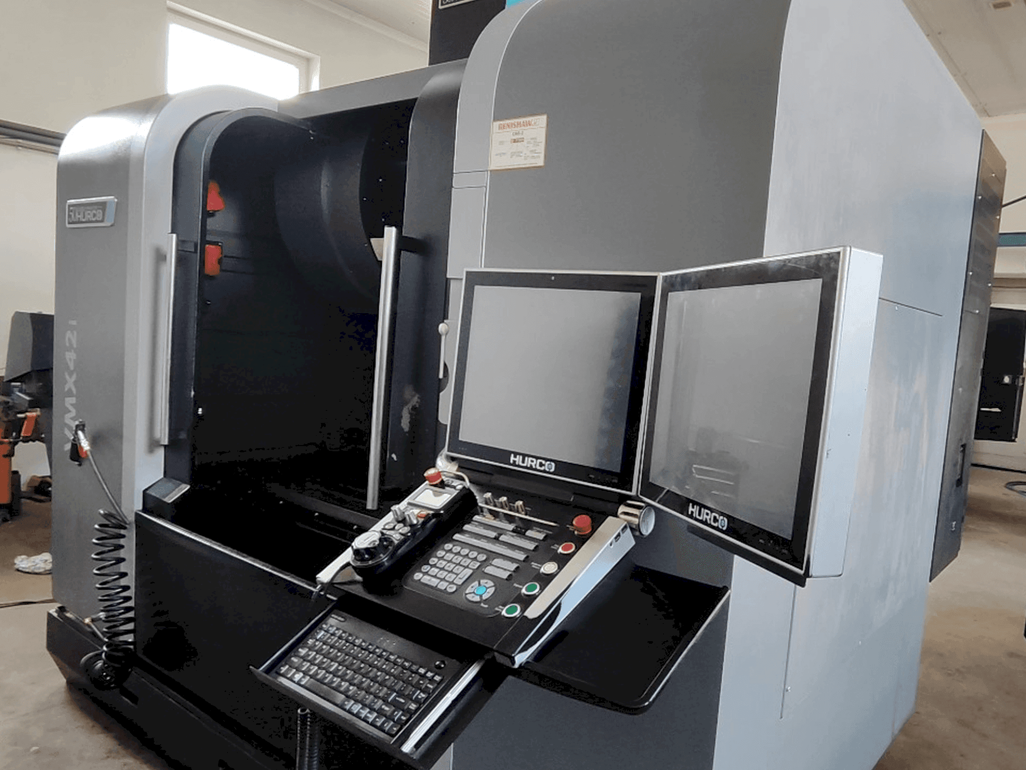 Koneen Hurco VMX 42i (2018) etunäkymä