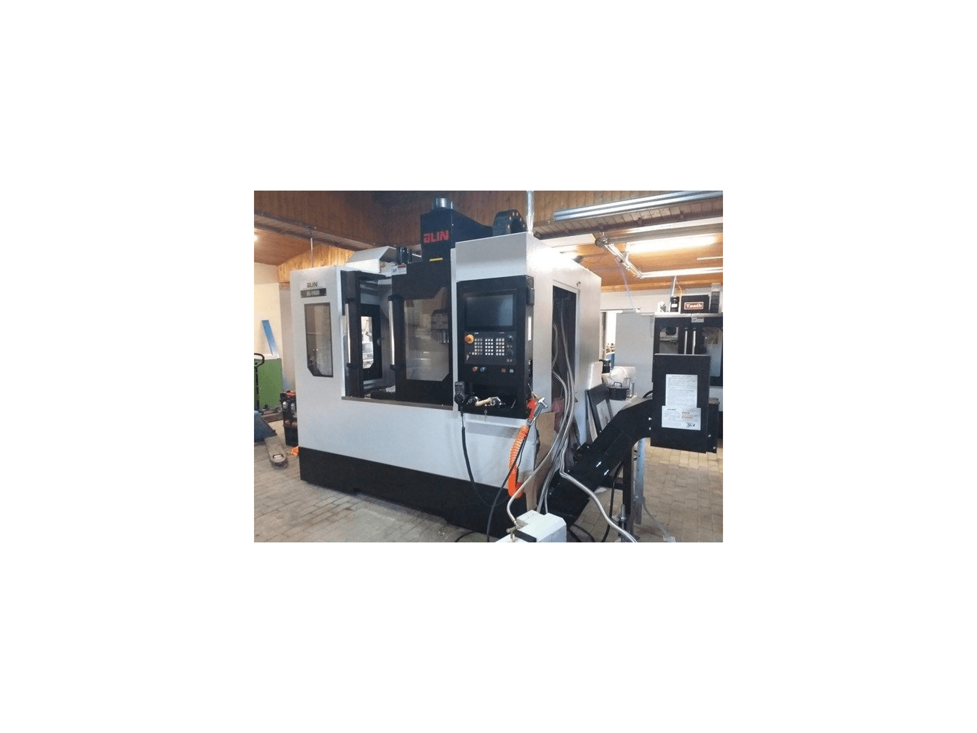 Koneen TAATH BL-Y855 etunäkymä