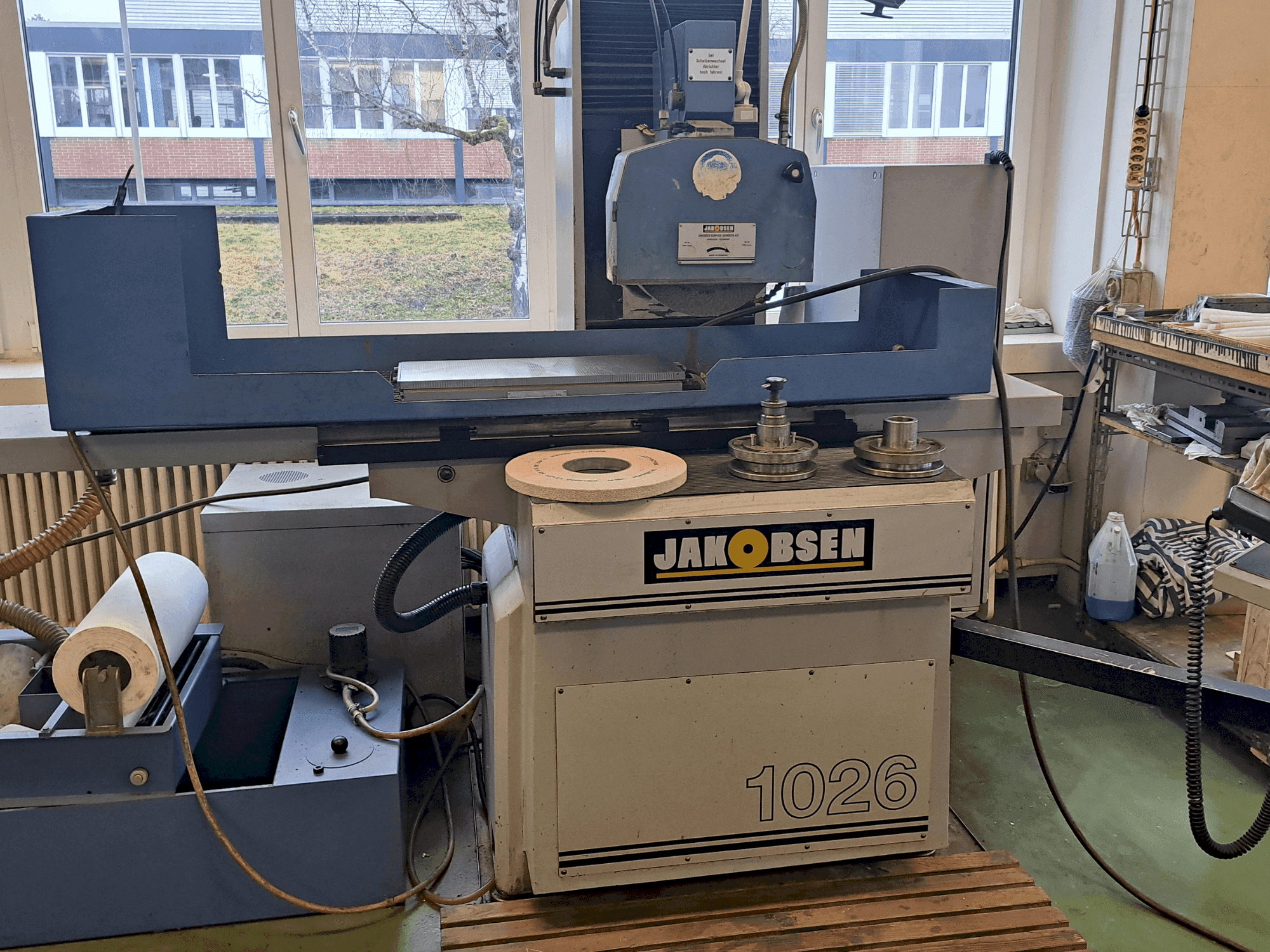 Koneen JAKOBSEN AC-1026 etunäkymä