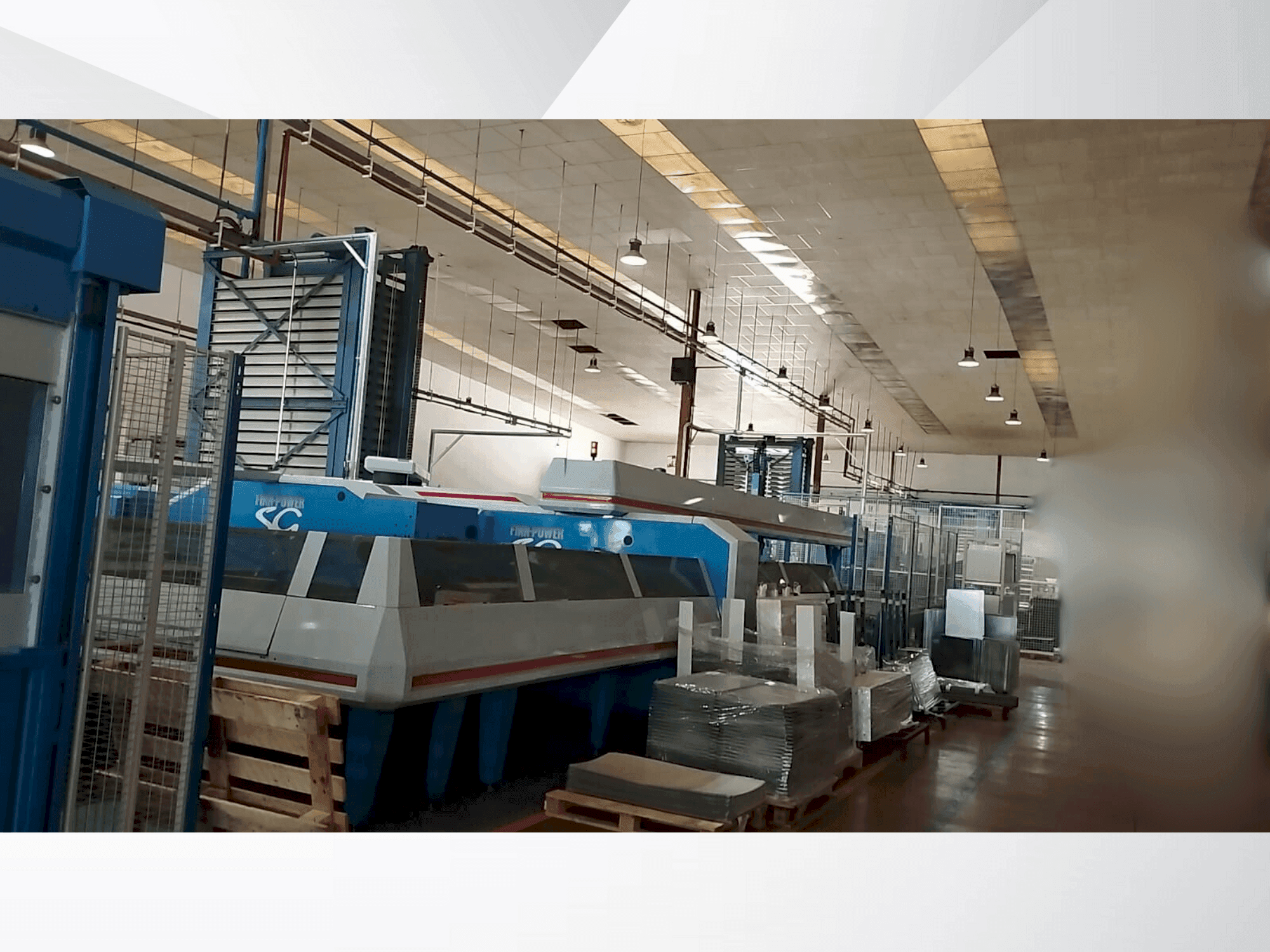 Koneen Prima Power Shear Genius 1530 etunäkymä