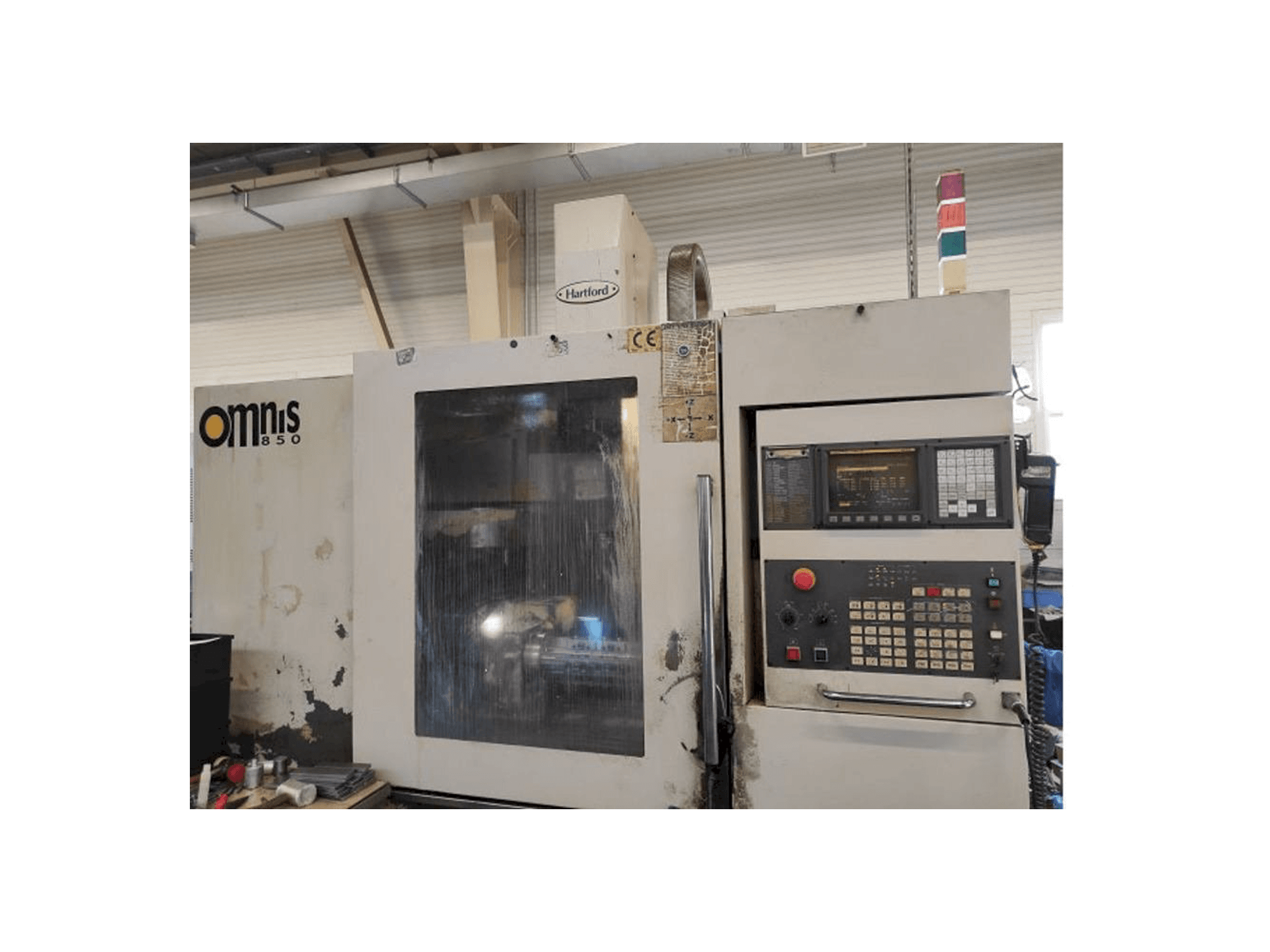 Koneen Hartford Omnis 850 etunäkymä