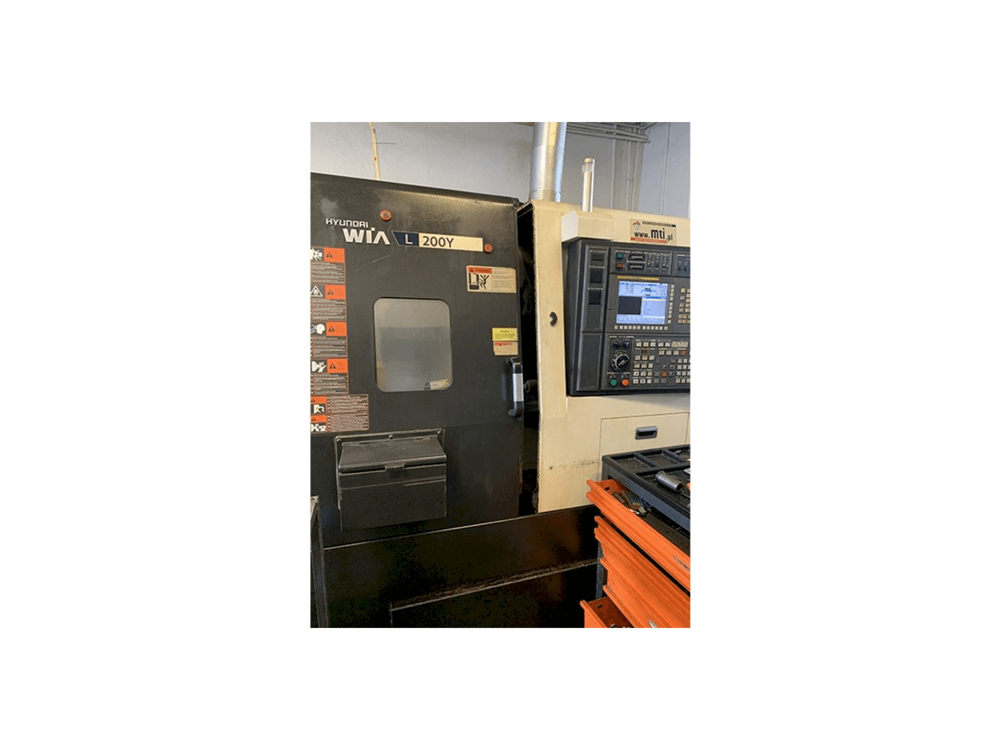 Koneen Hyundai Wia L200Y etunäkymä