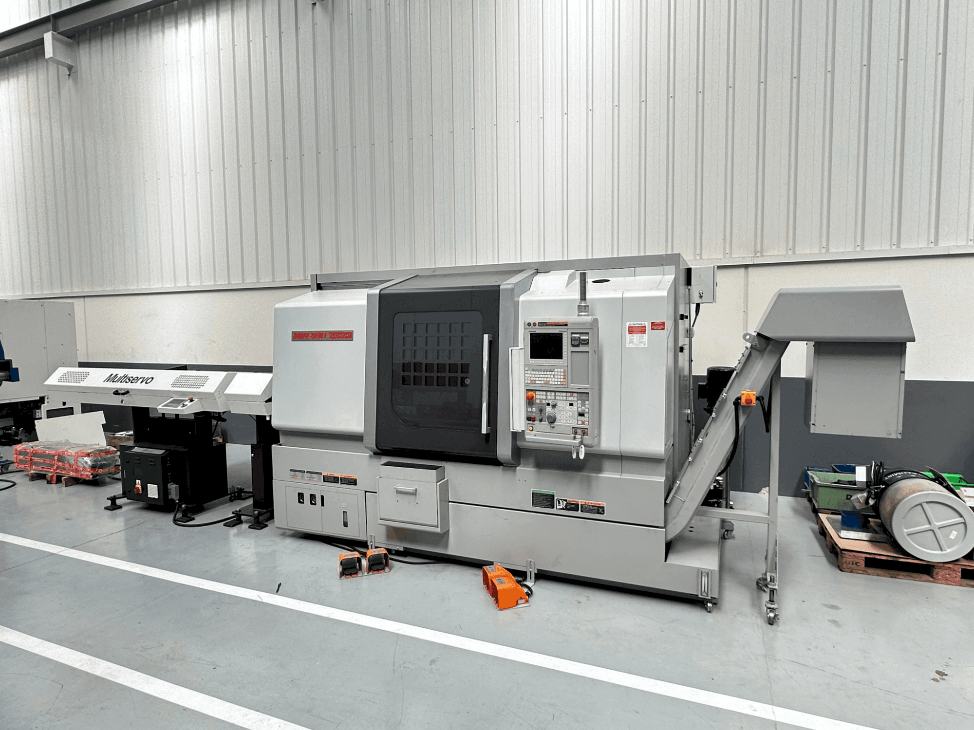 Koneen MORI SEIKI NLX 2500 SY/700 etunäkymä