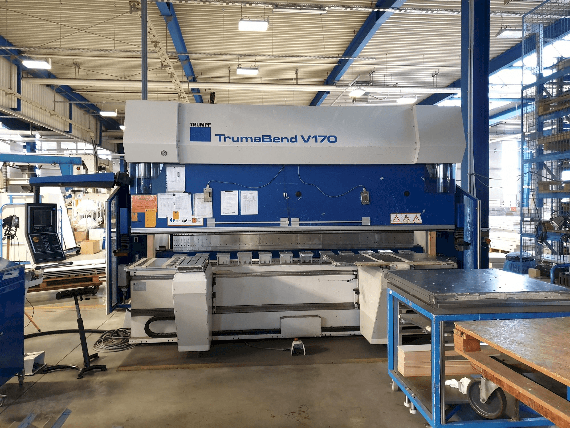 Koneen Trumpf TrumaBend V170 etunäkymä