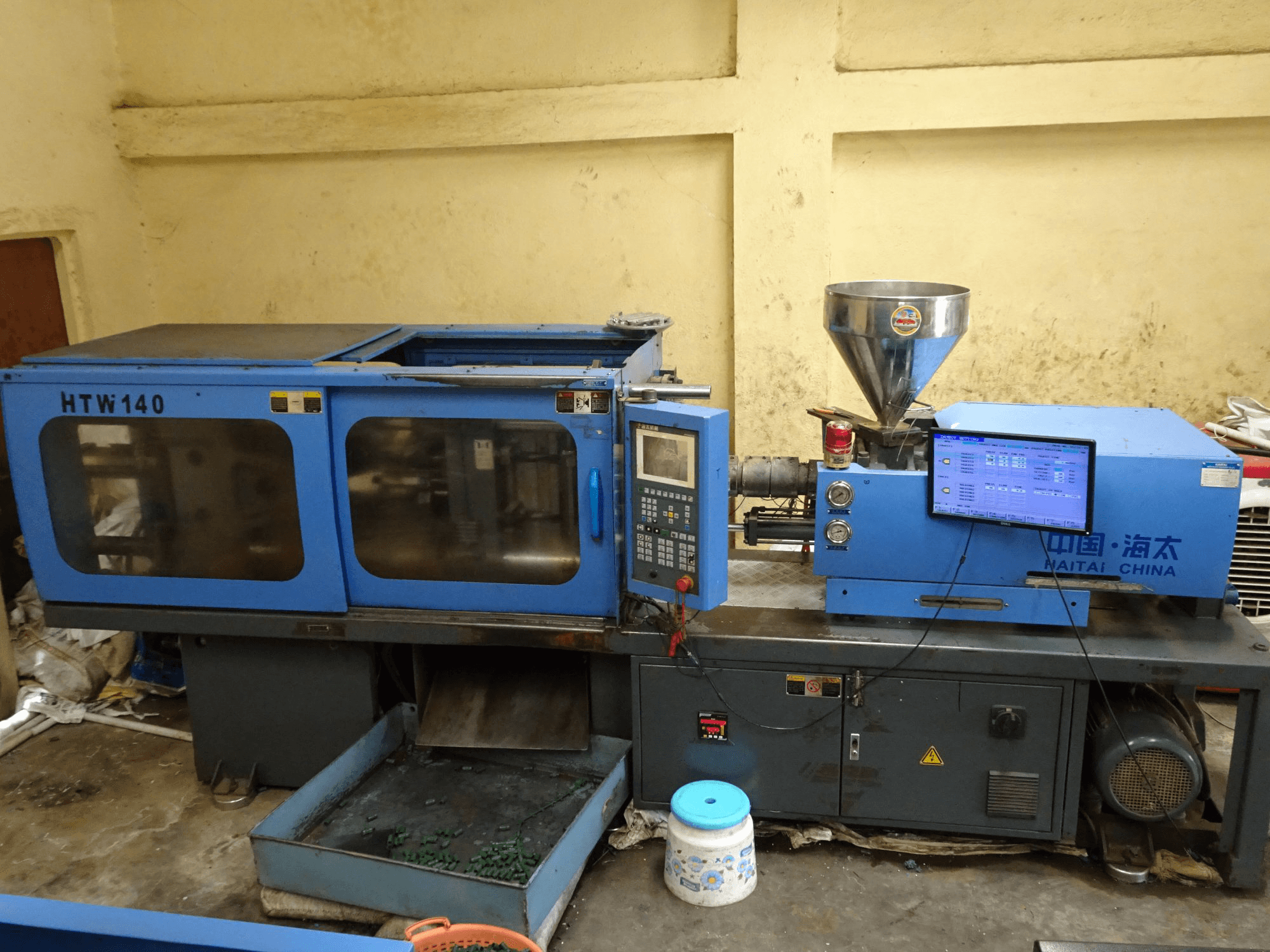 Koneen HAITAI etunäkymä HTW 140