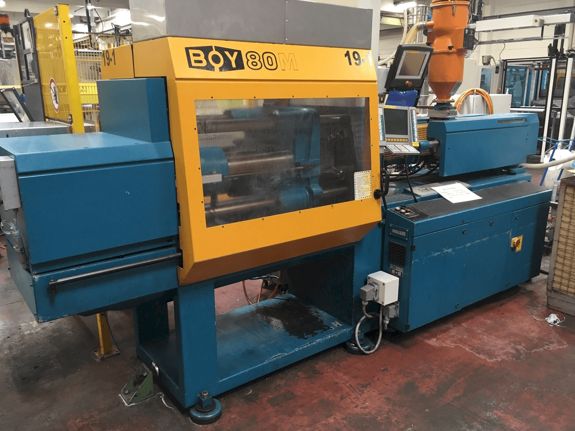 Koneen Dr. Boy 80M etunäkymä