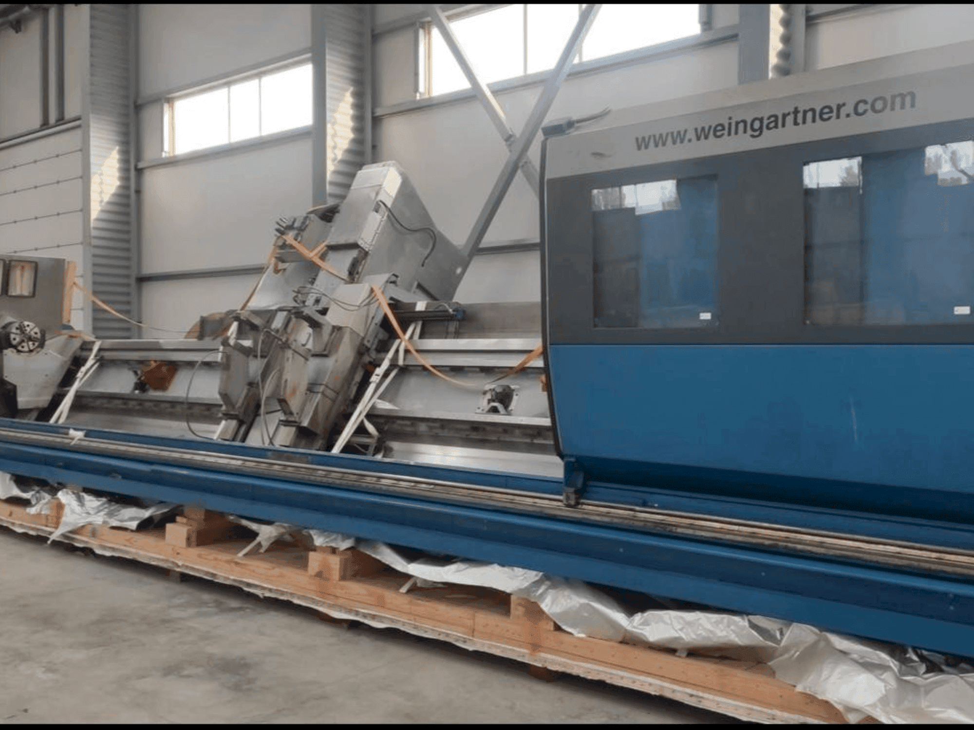 Koneen Weingartner Vario 700-000 etunäkymä