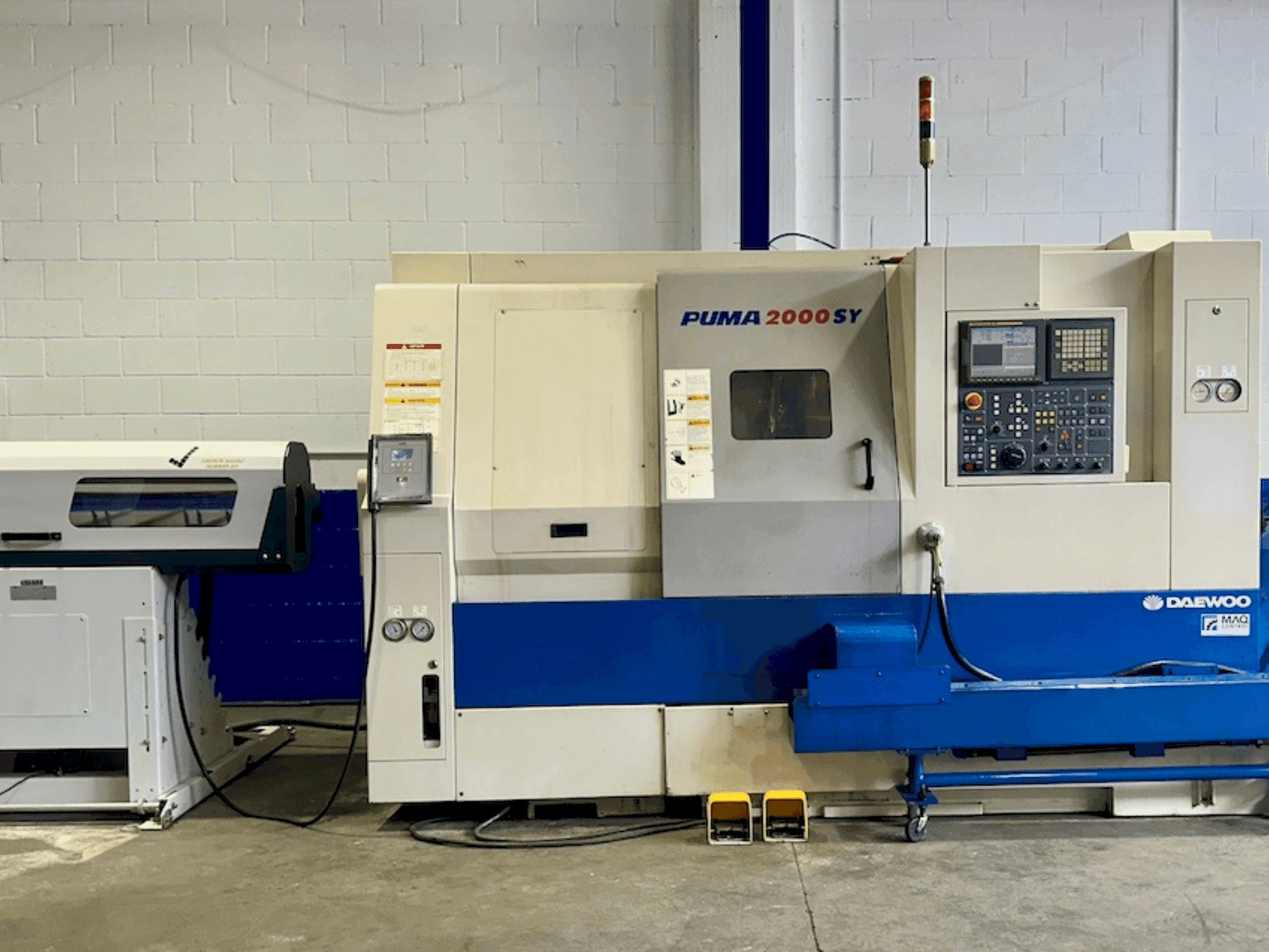 Koneen DOOSAN PUMA 2000SY etunäkymä