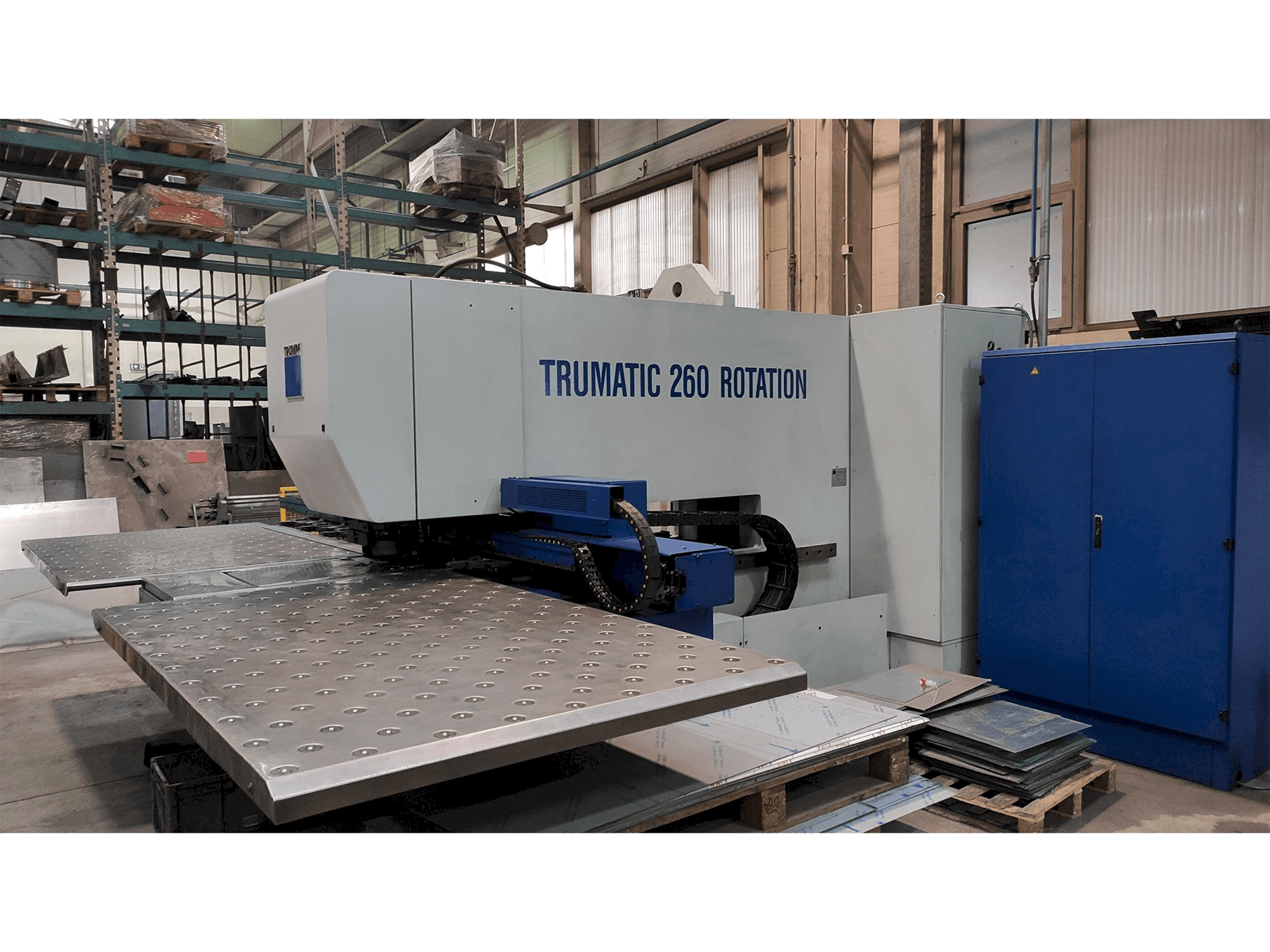 Koneen Trumpf TC260R etunäkymä