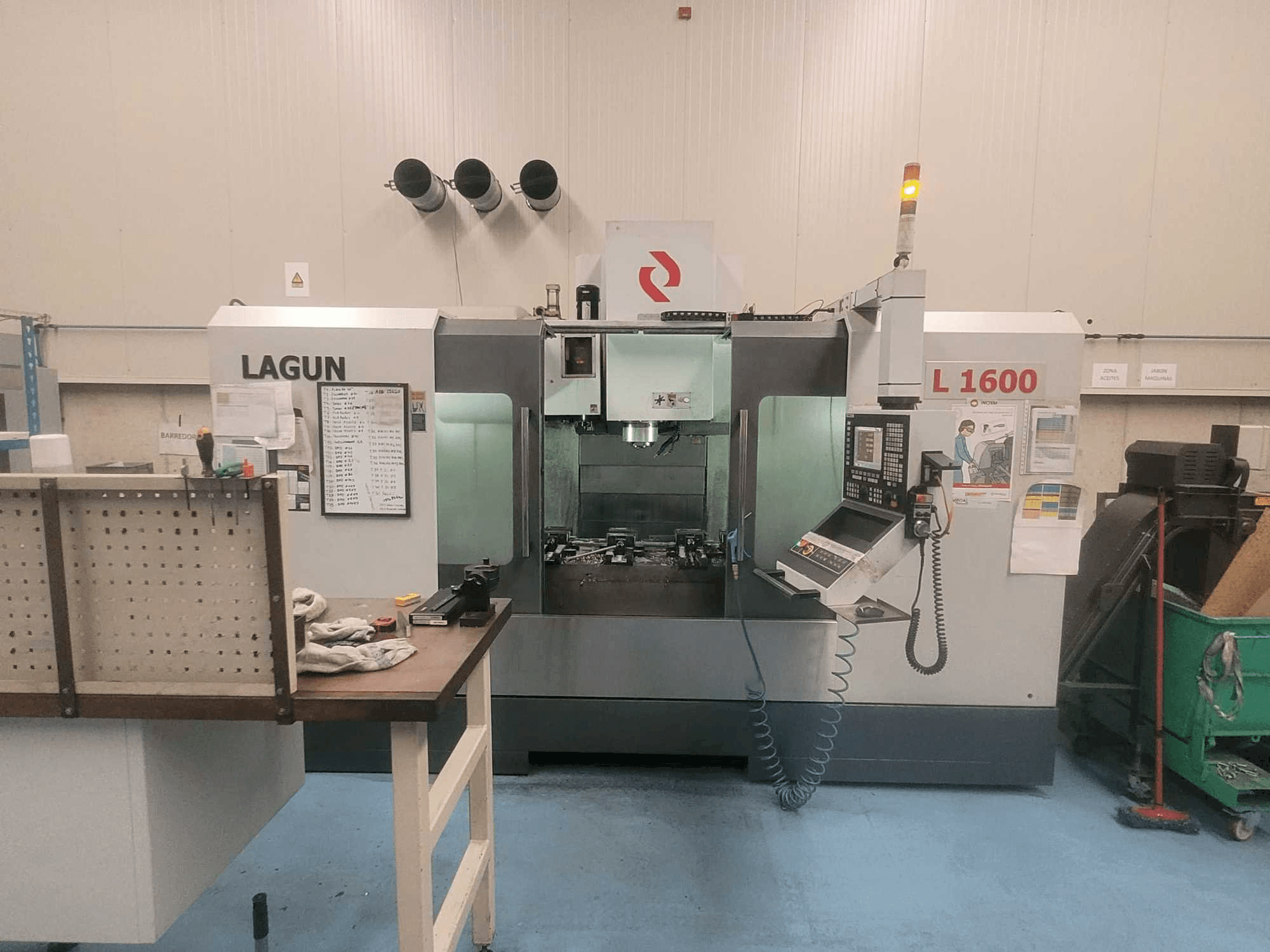 Koneen LAGUN L-1600 etunäkymä
