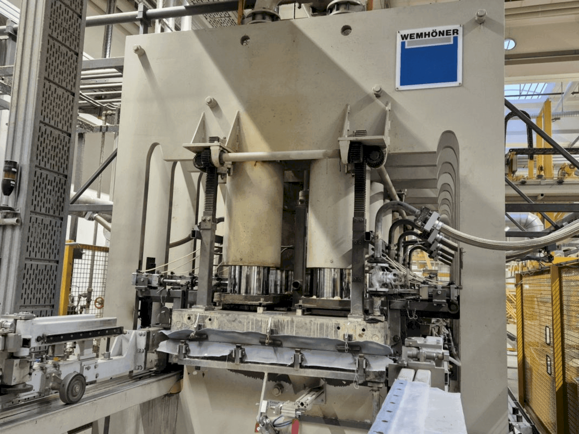 Koneen WEMHÖNER KT-F-1E etunäkymä