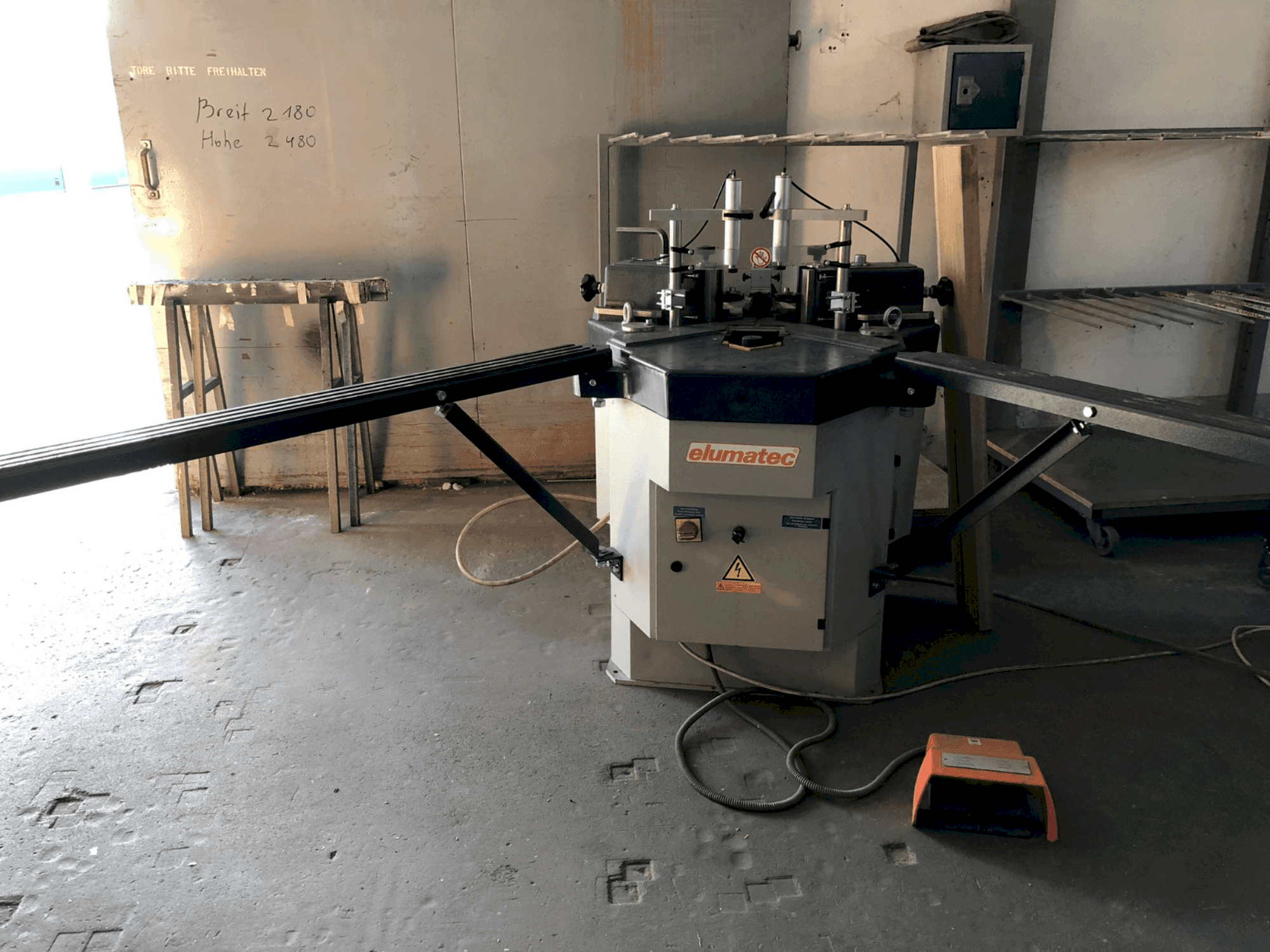 Koneen Elumatec EP 124 etunäkymä