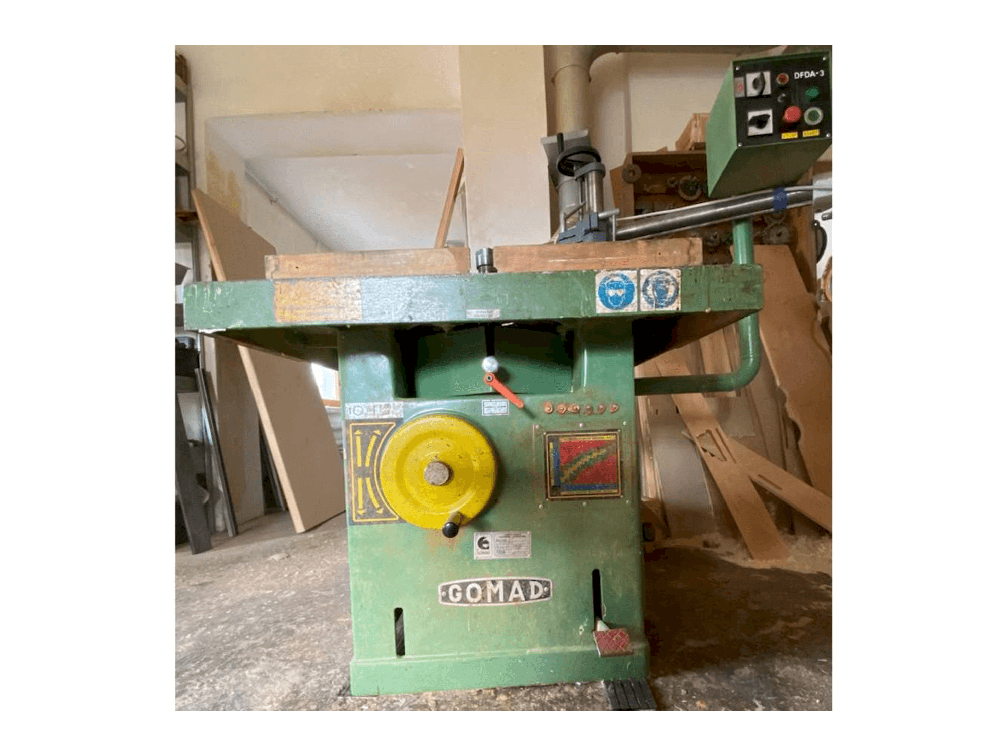 Koneen GOMAD DFDA-3 etunäkymä