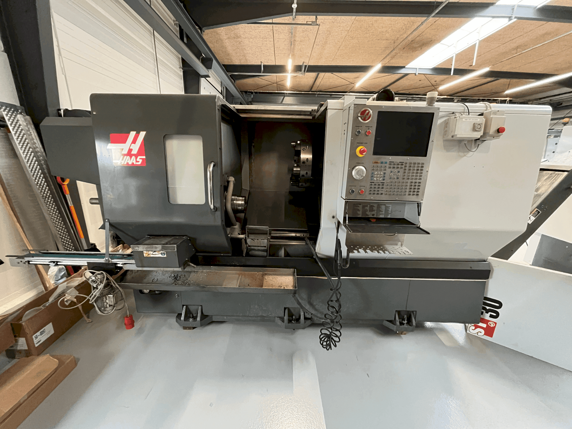 Koneen HAAS ST-30 etunäkymä