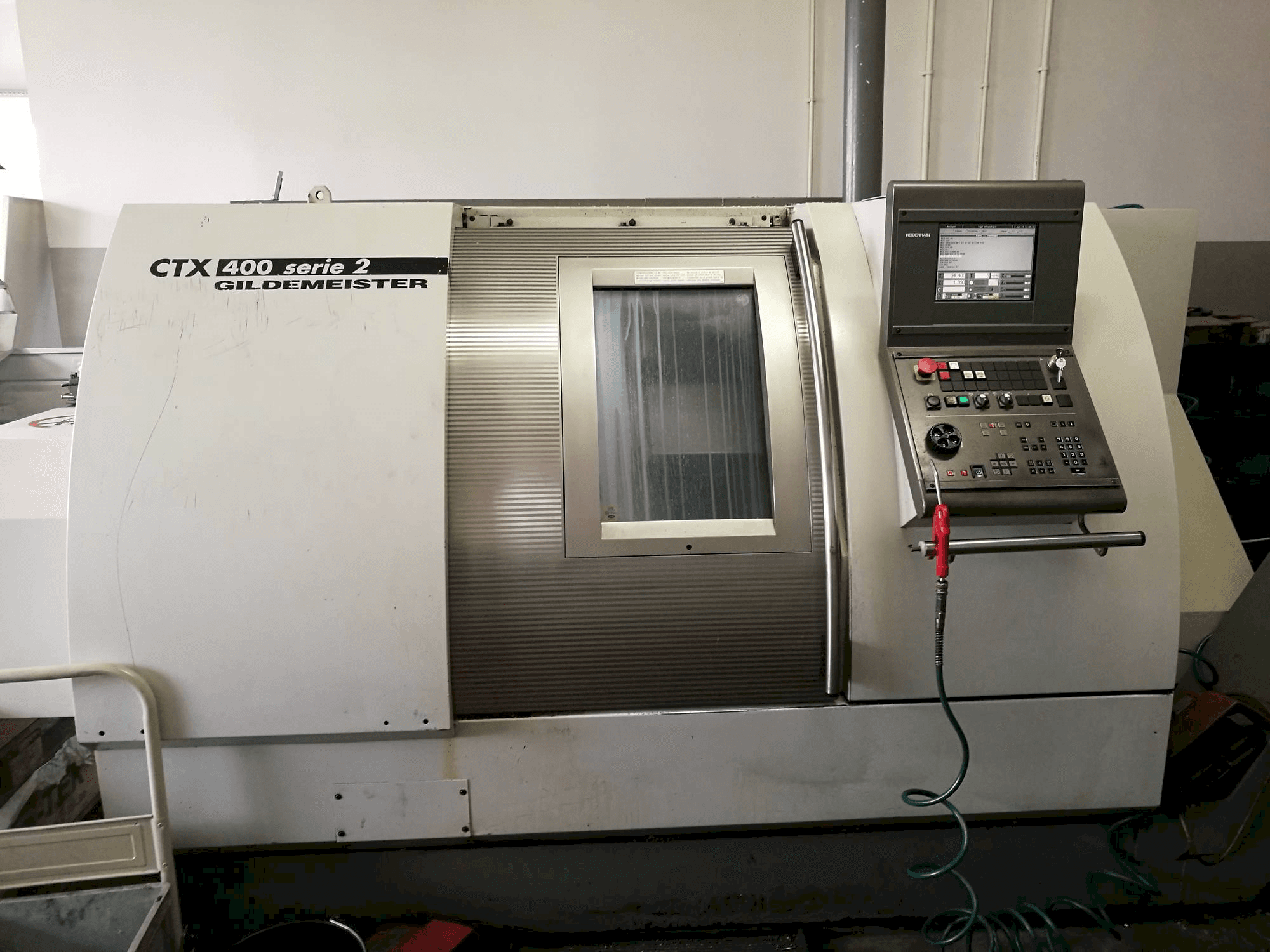 Koneen Gildemeister CTX 400 S2 etunäkymä