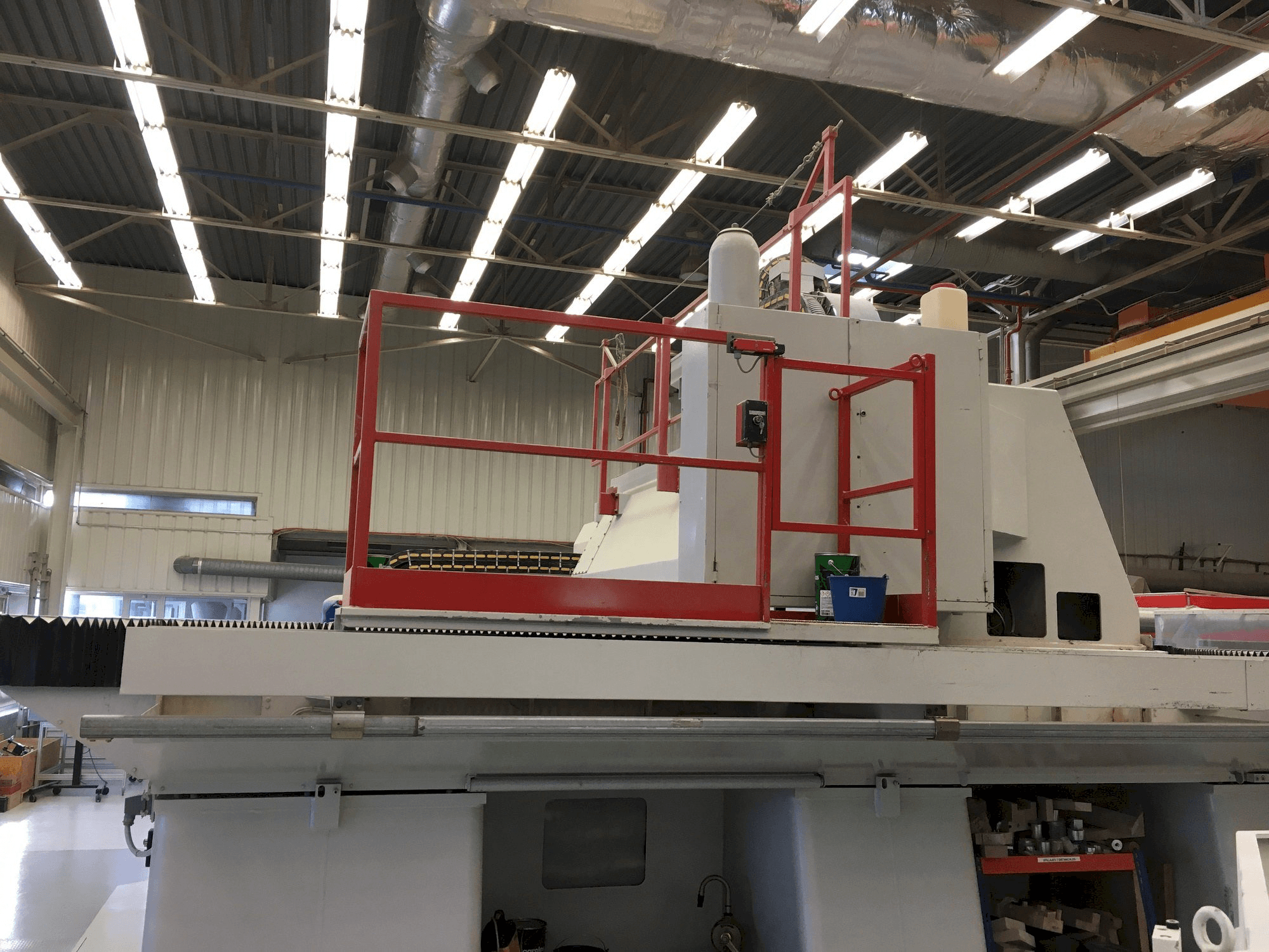 Koneen Forest Line Minumac II 305 TH etunäkymä