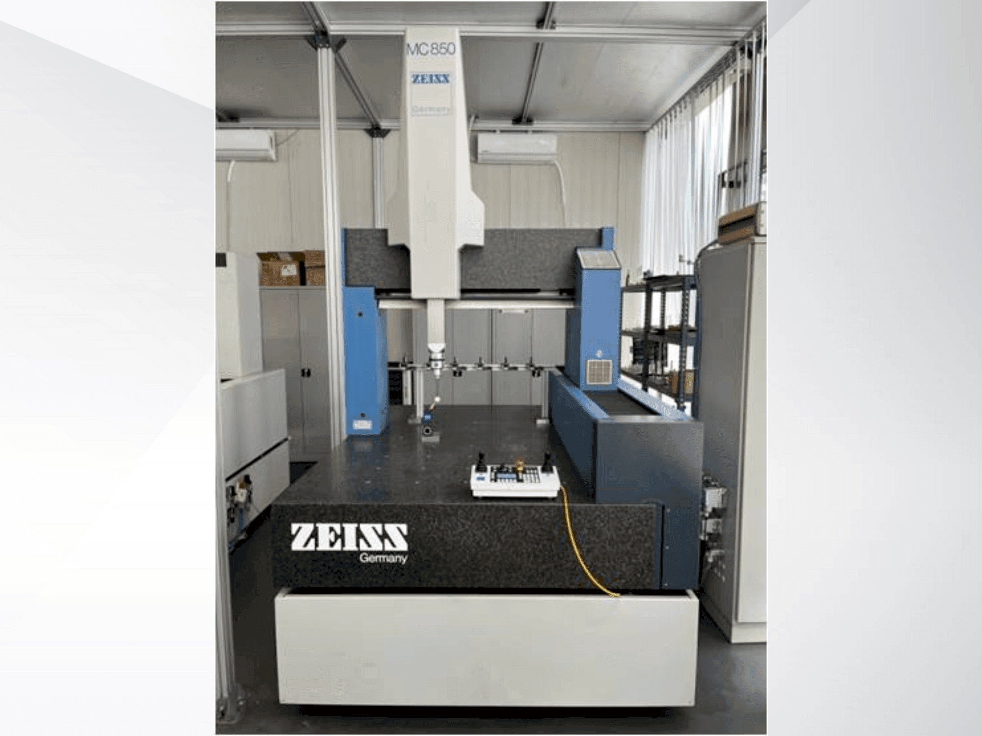 Koneen ZEISS MC 850 etunäkymä