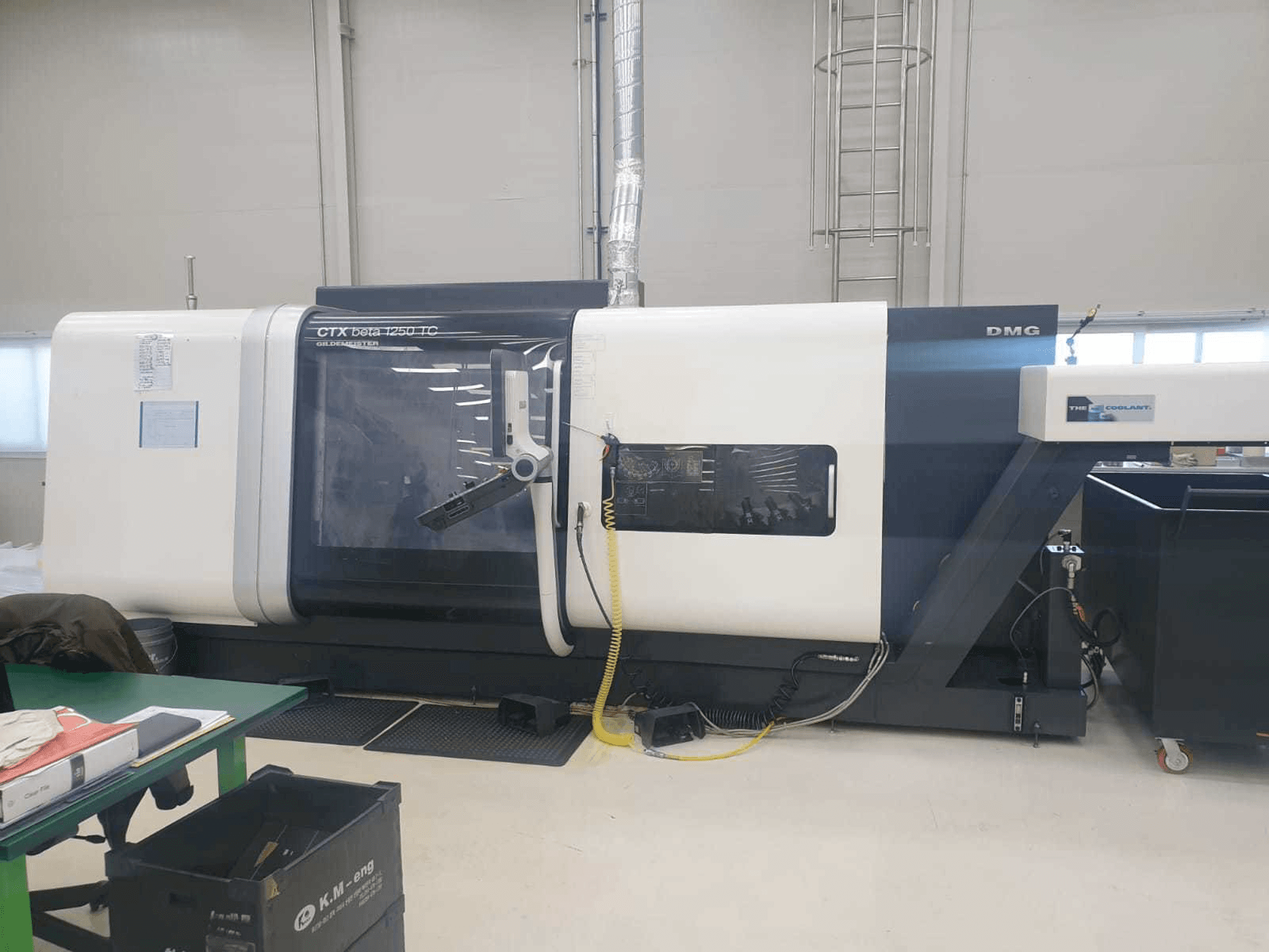 Koneen DMG MORI Gildemeister CTX Beta 1250 TC etunäkymä