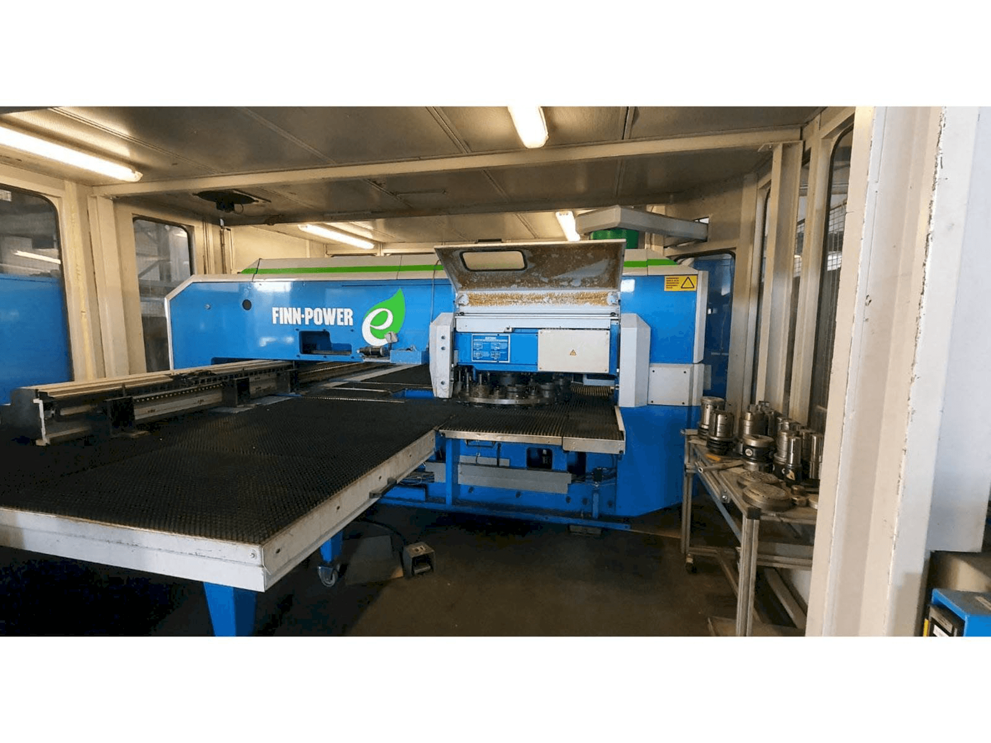 Koneen Finn-Power E5 SBV etunäkymä