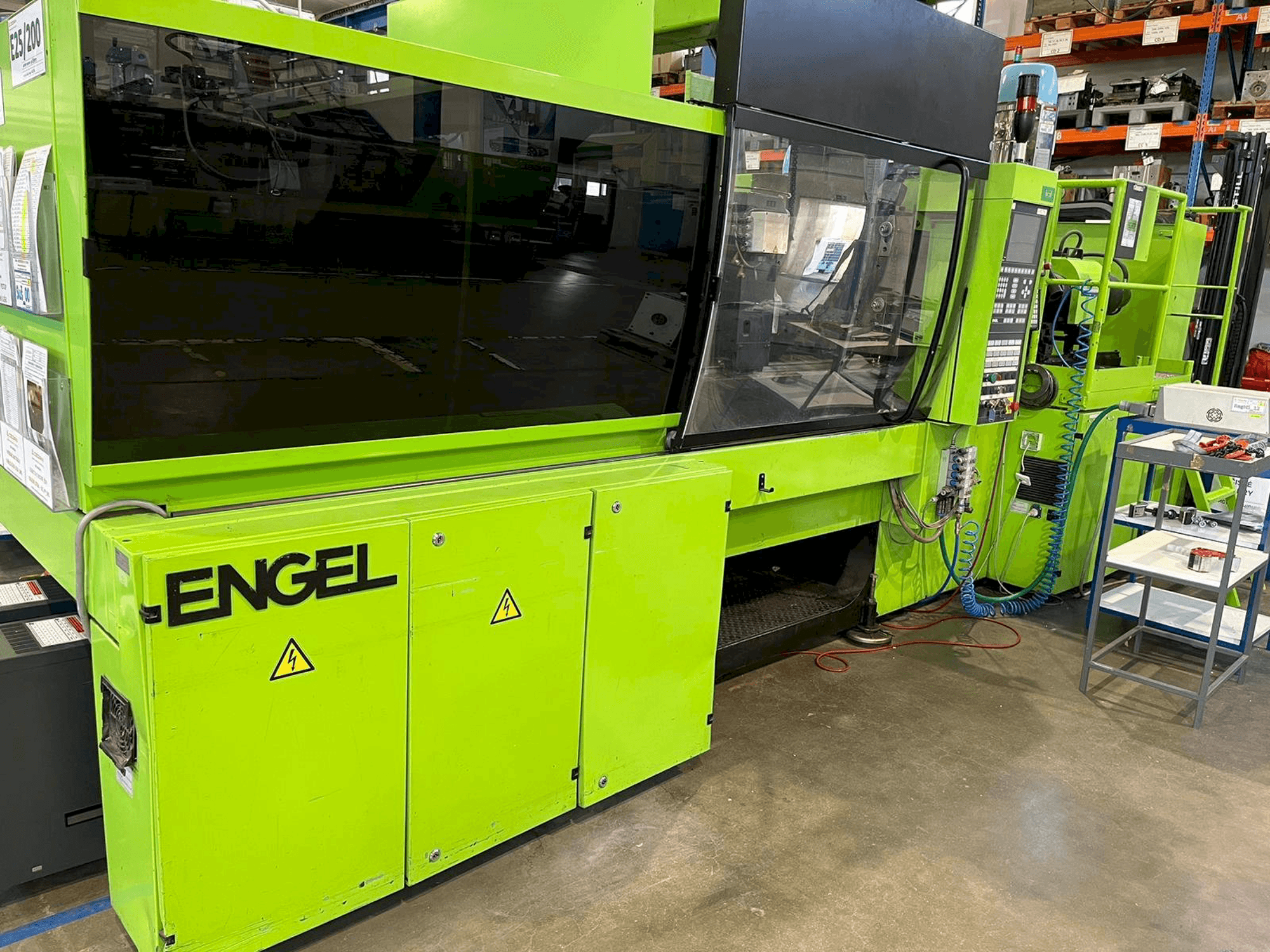 Koneen Engel ES 650/150 HL etunäkymä