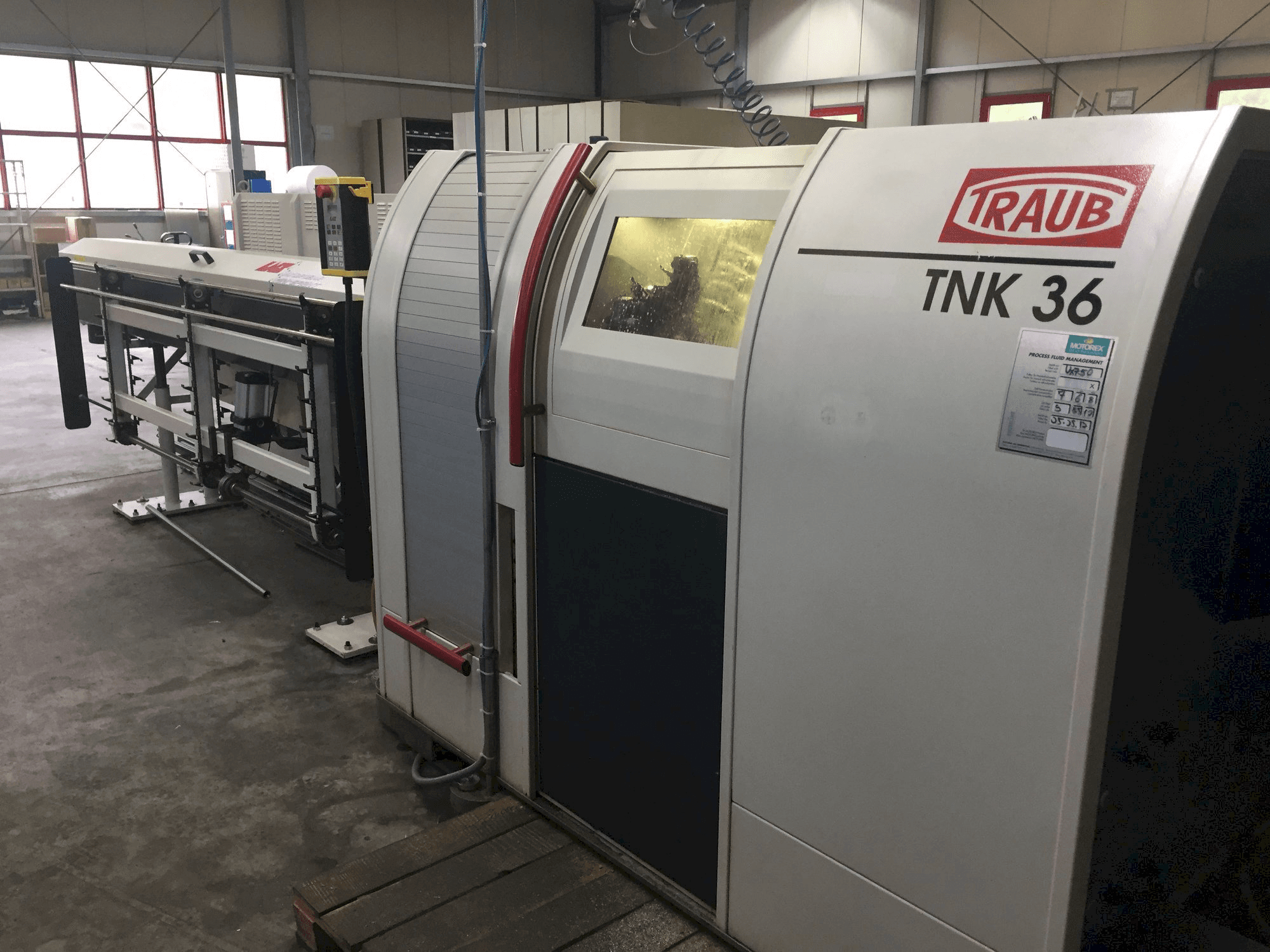 Koneen TRAUB TNK 36 etunäkymä