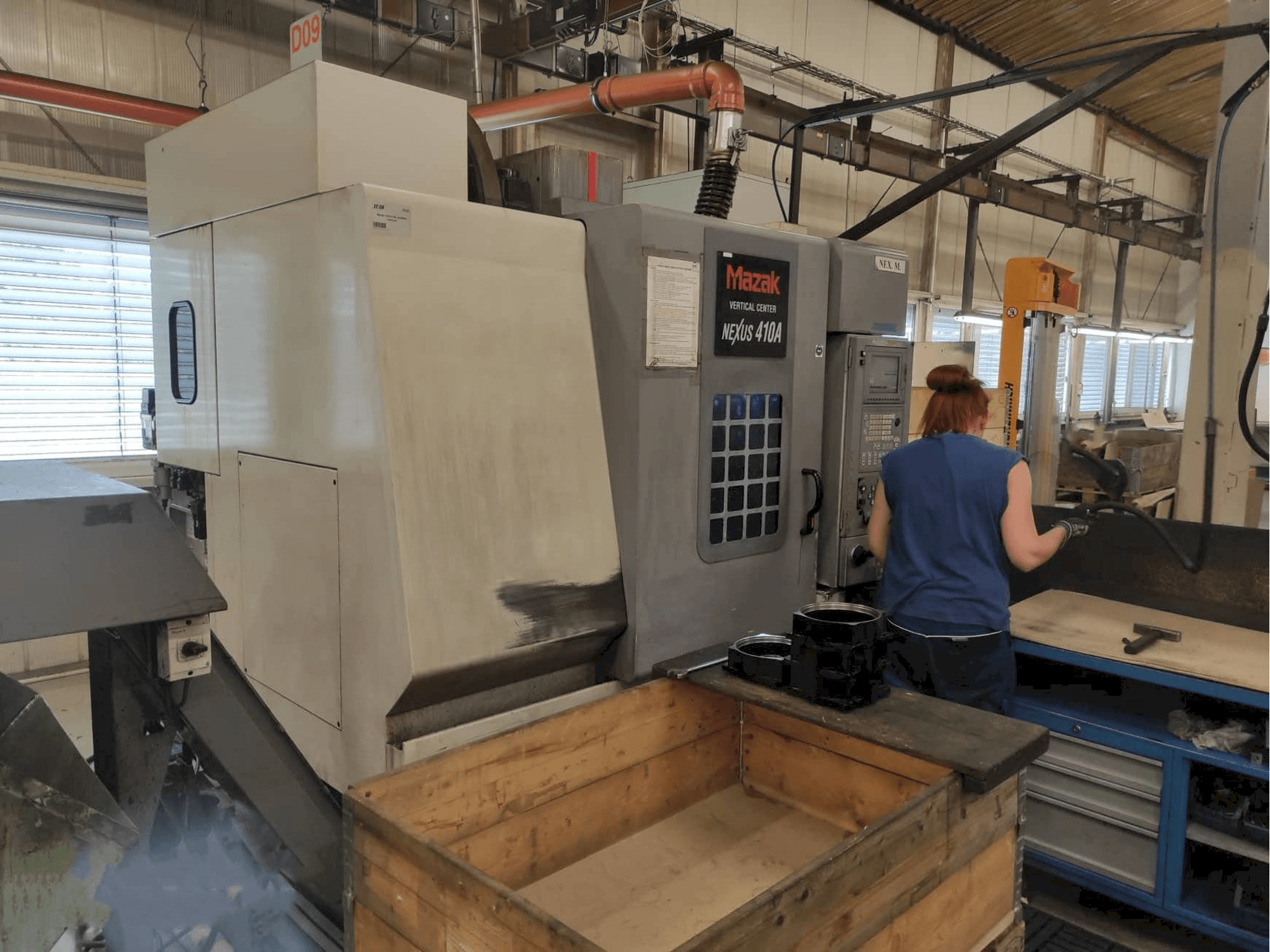 Koneen Mazak VCN-410A etunäkymä
