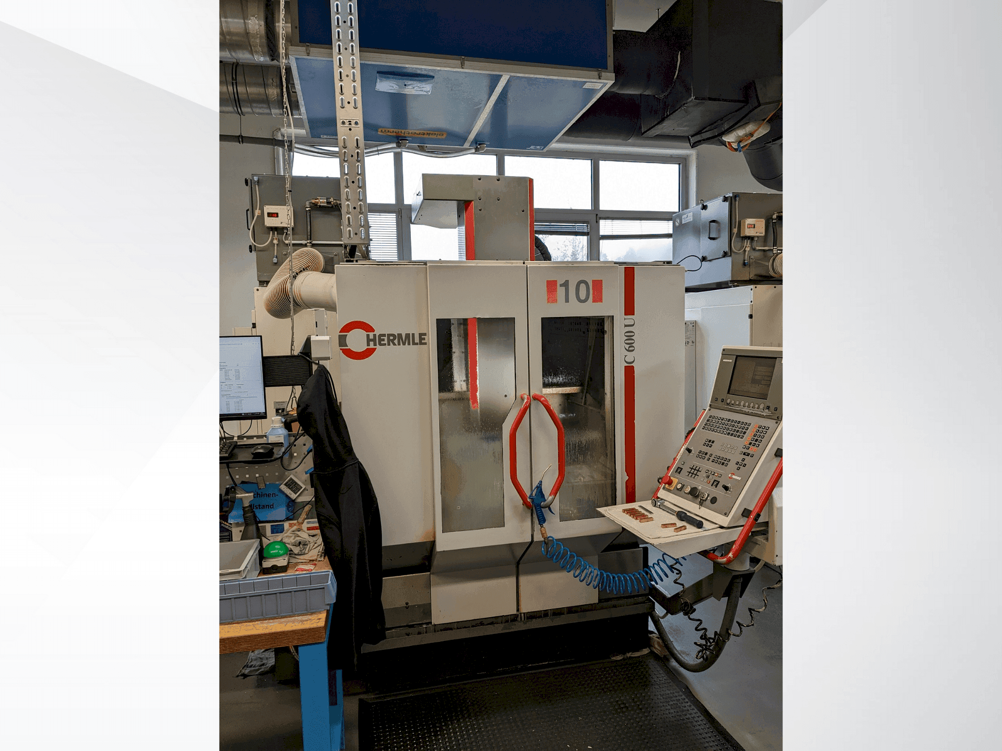 Koneen HERMLE C600U etunäkymä