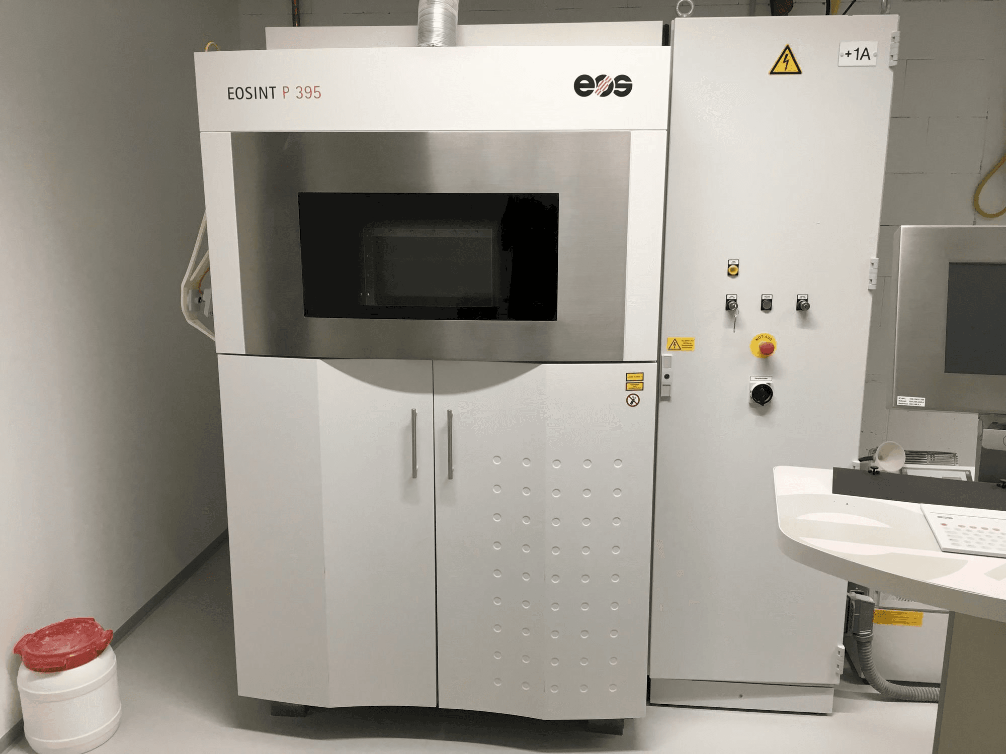 Koneen EOS EOSINT P 395 etunäkymä