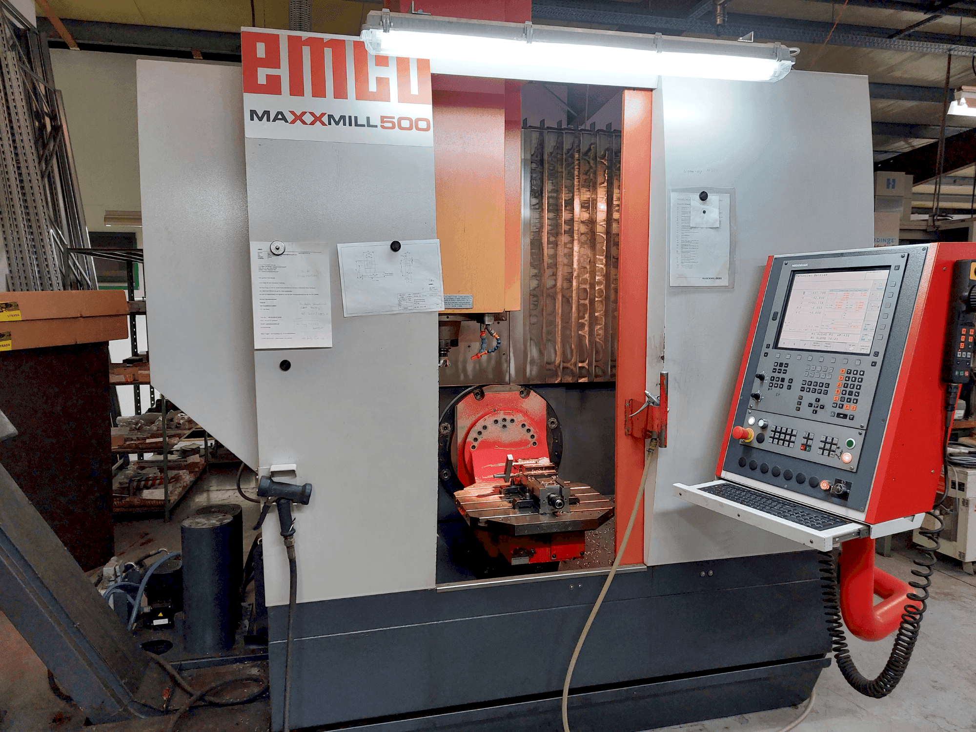 Koneen EMCO Maxxmill 500U etunäkymä