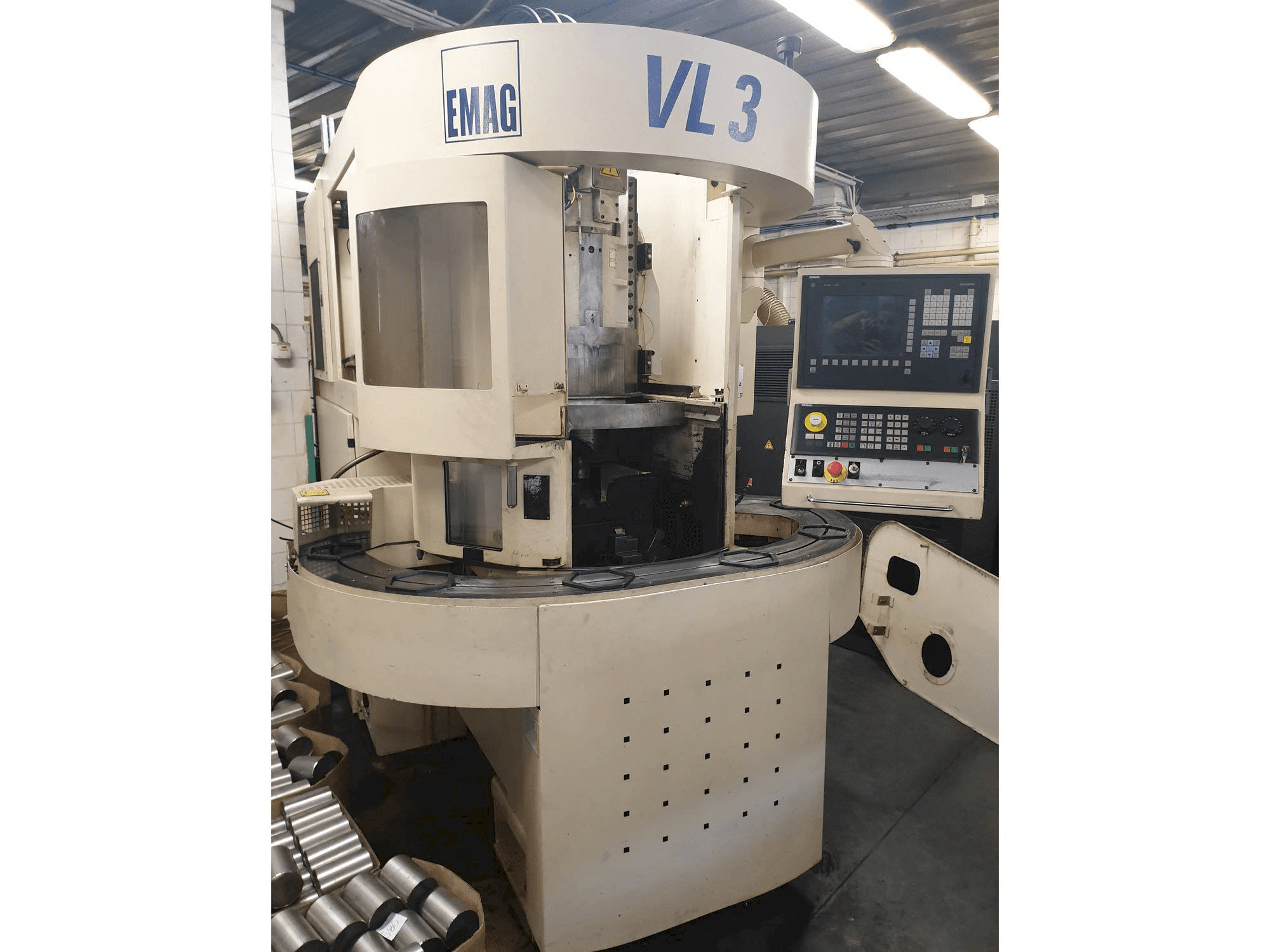 Koneen EMAG VL 3 etunäkymä