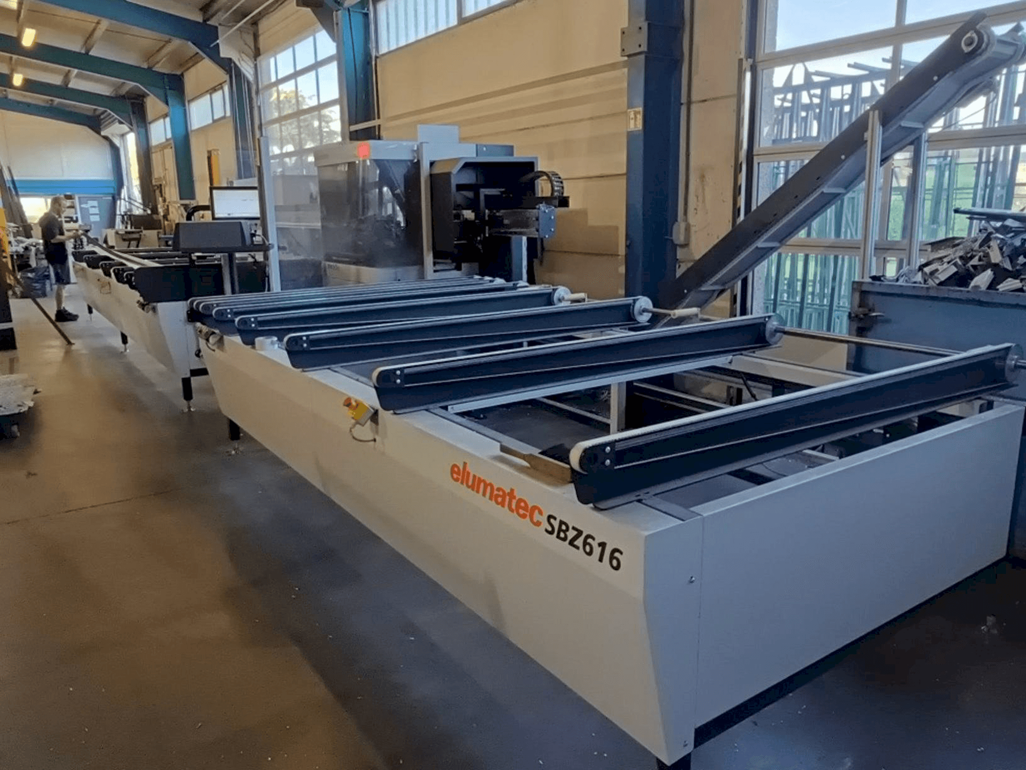 Koneen Elumatec SBZ 616/02 etunäkymä