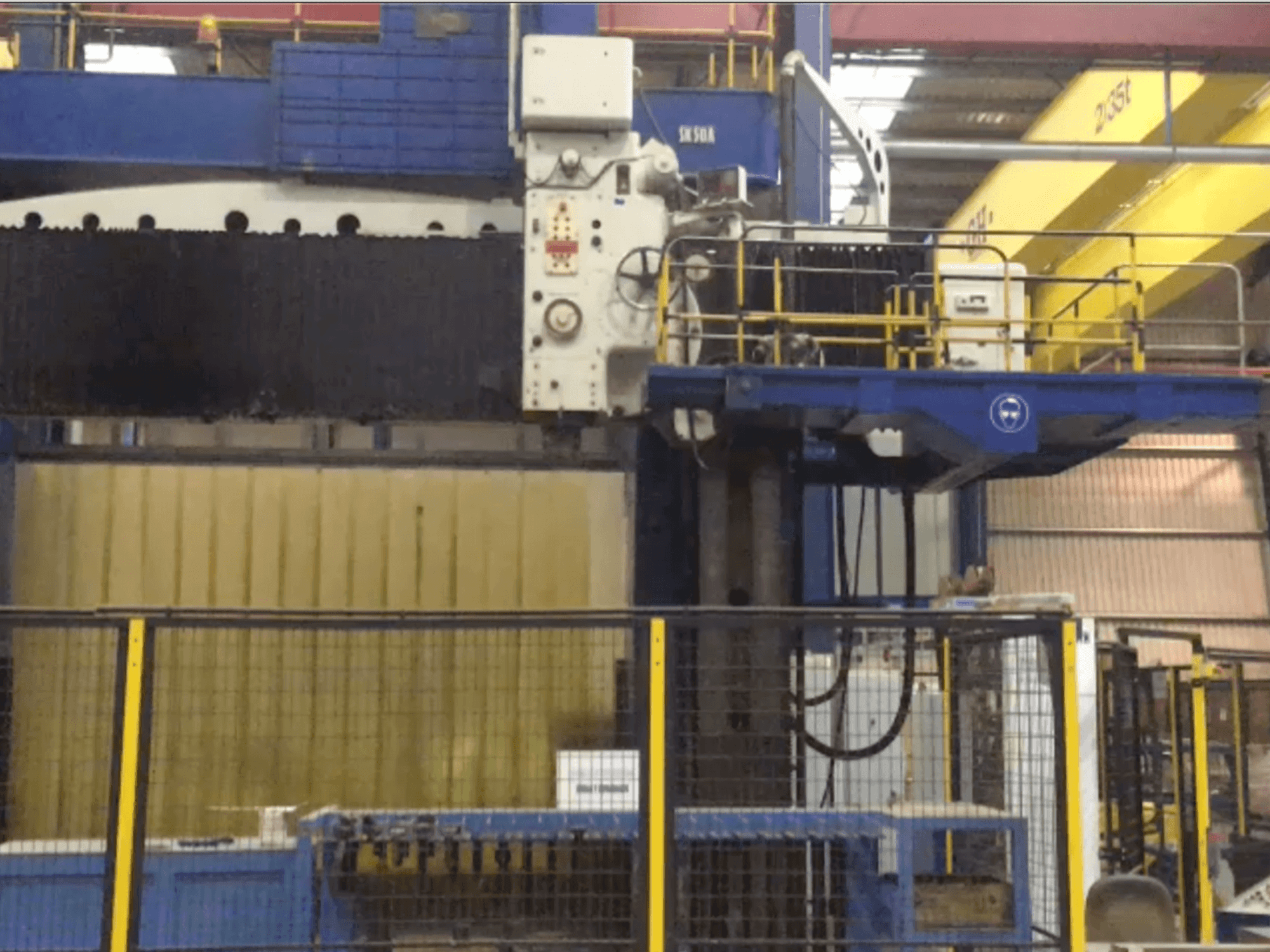 Koneen SKODA SK 50 A etunäkymä