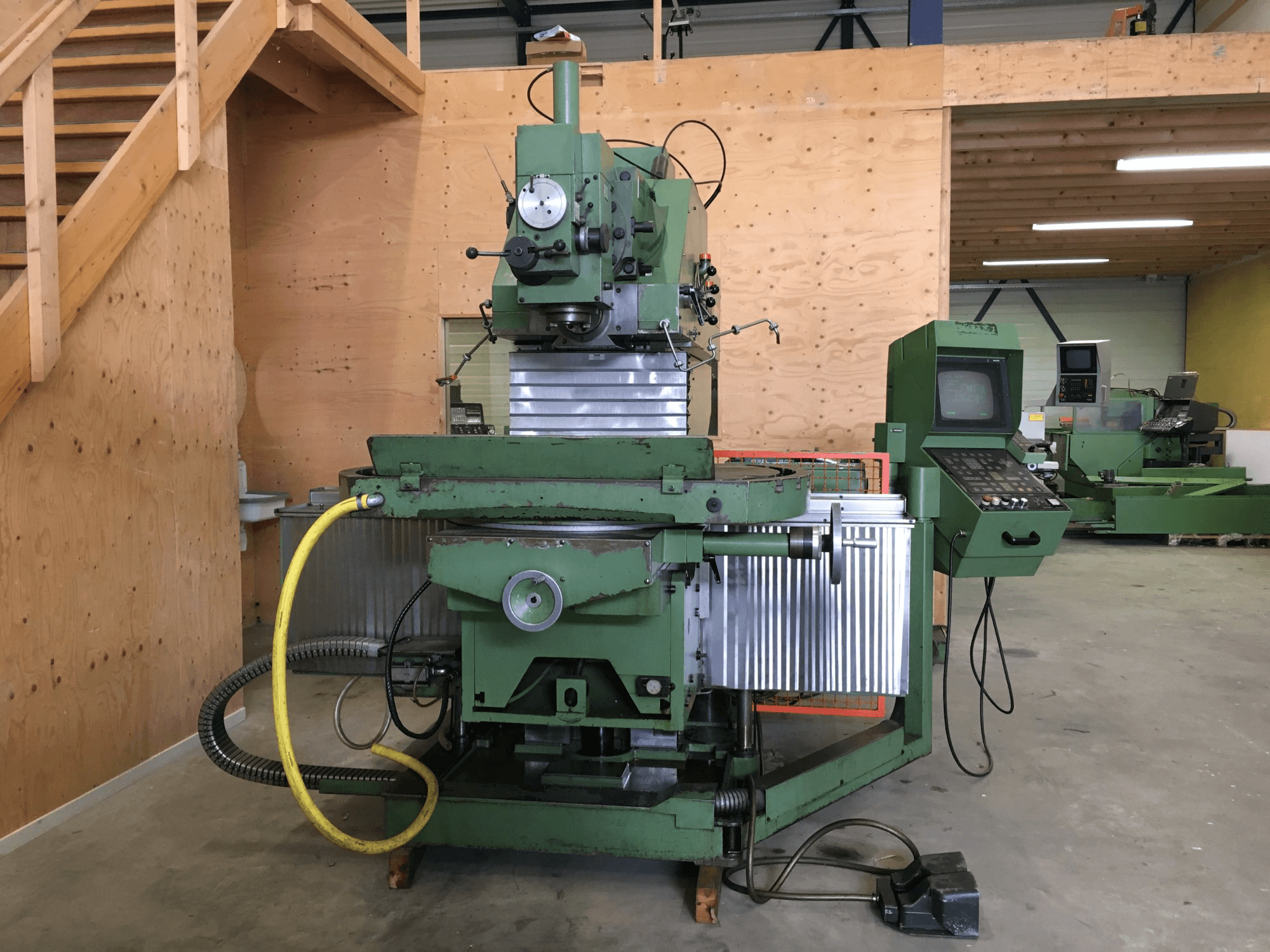 Koneen Maho etunäkymäMH 1000 C