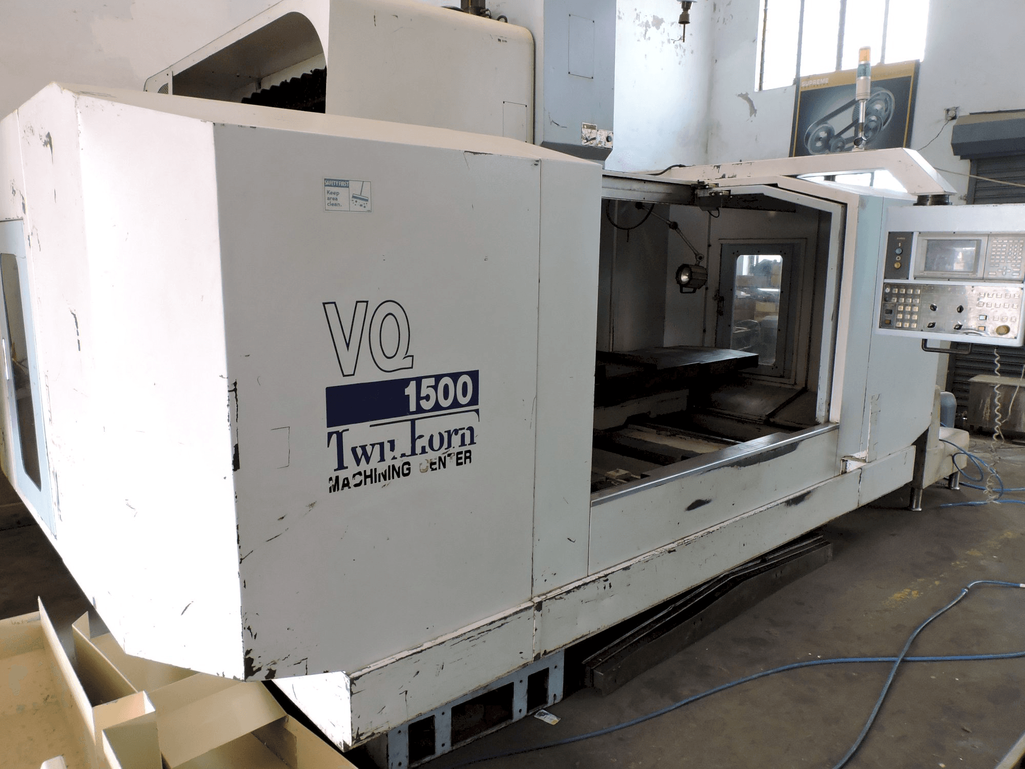 Koneen Twinhorn vasen näkymä VQ-1500