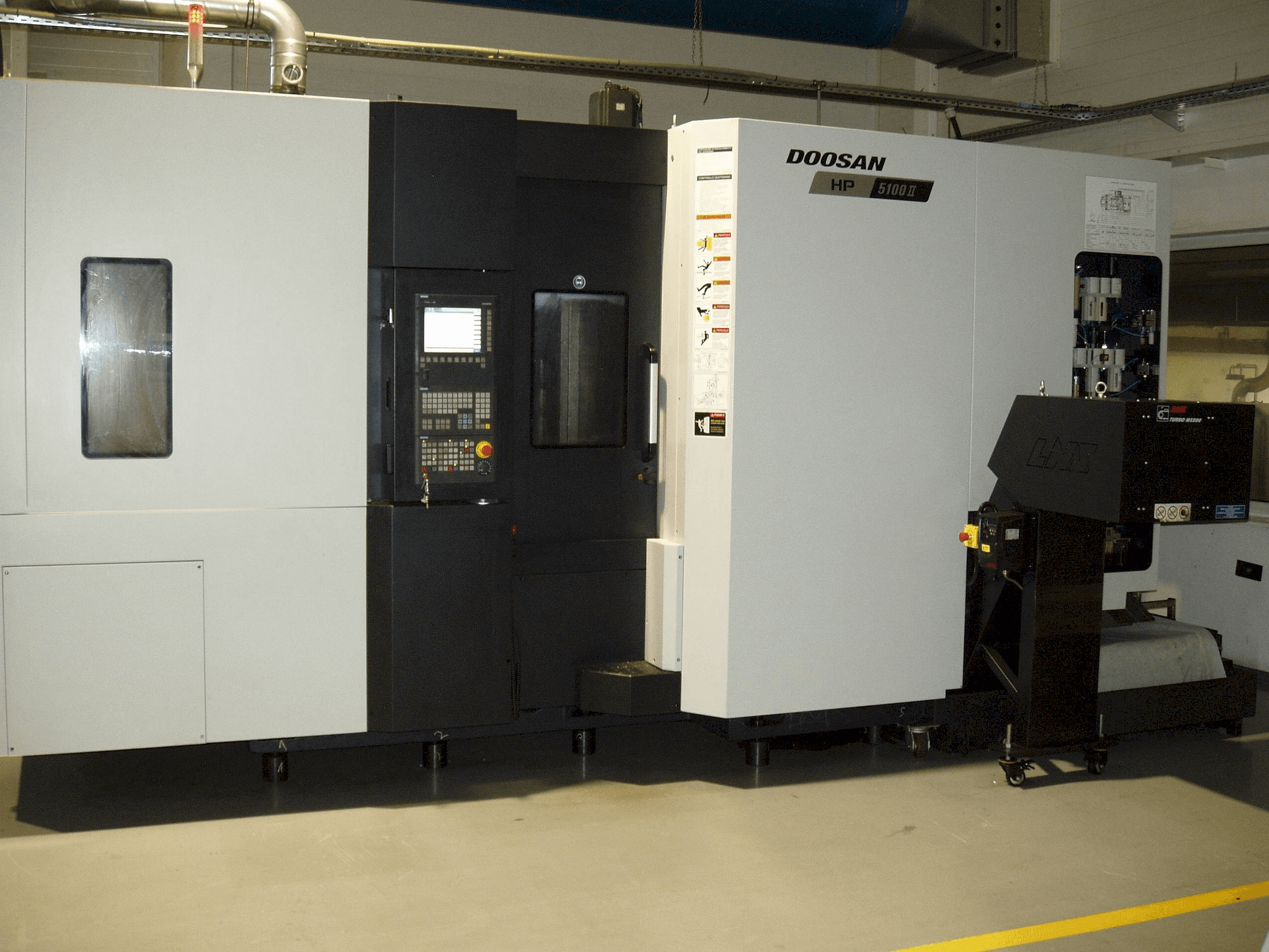 Koneen Doosan HP 5100 II etunäkymä