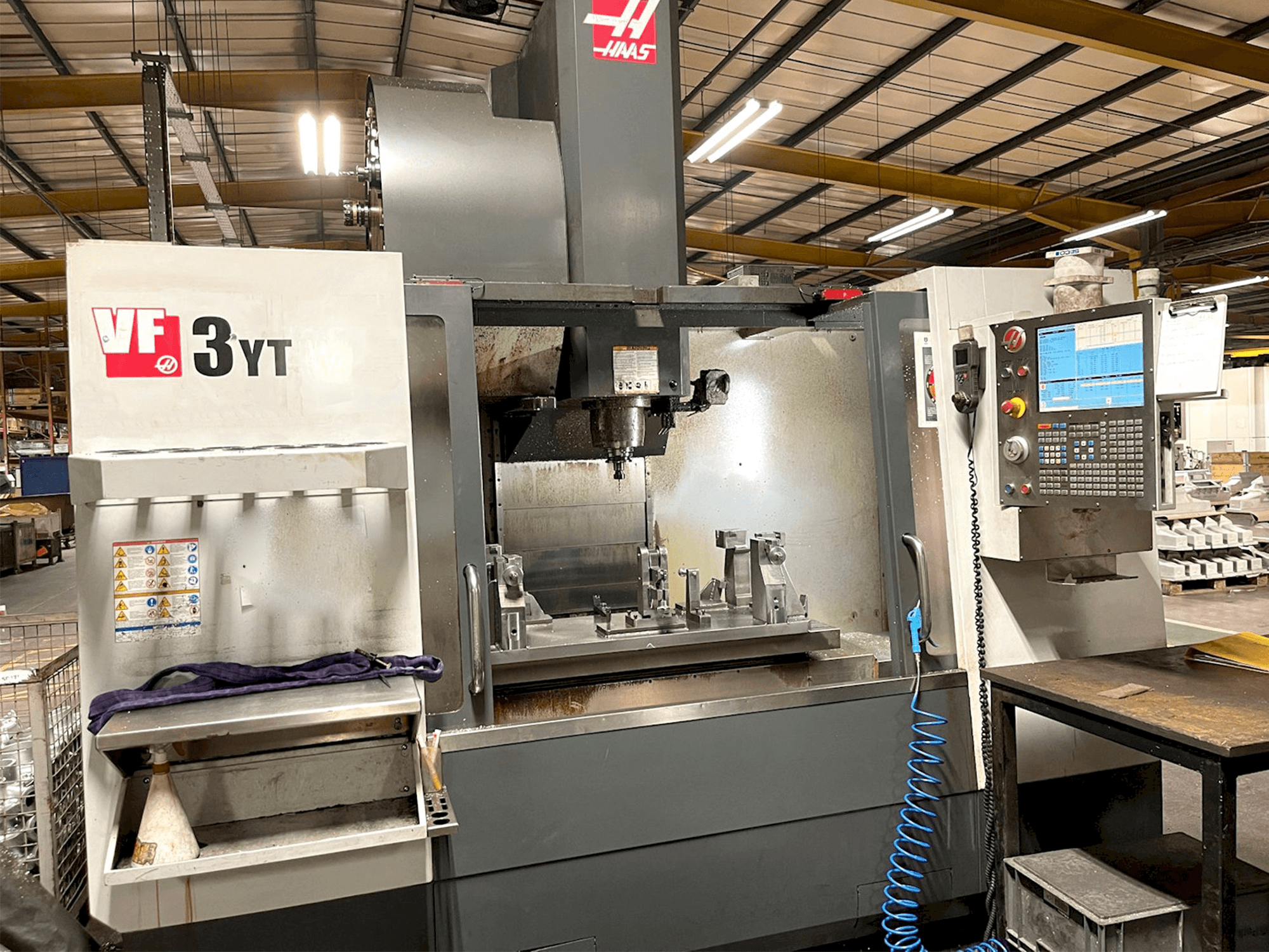 Koneen HAAS VF-3YT/50 etunäkymä