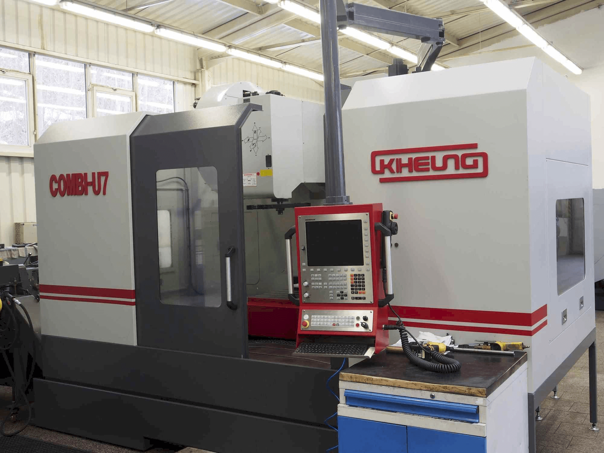 Koneen KIHEUNG Combi-U7 etunäkymä
