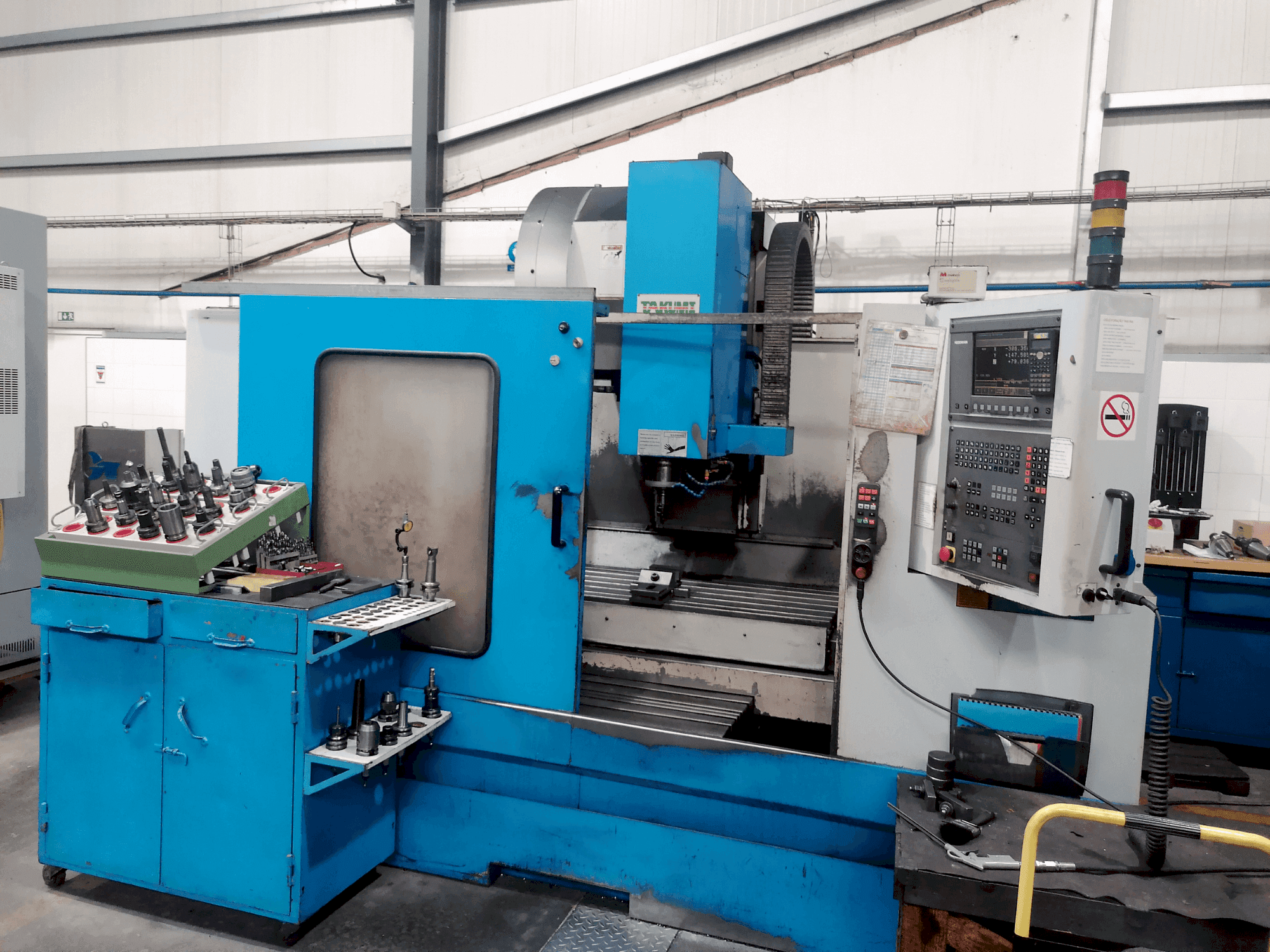 Koneen Takumi V11 etunäkymä