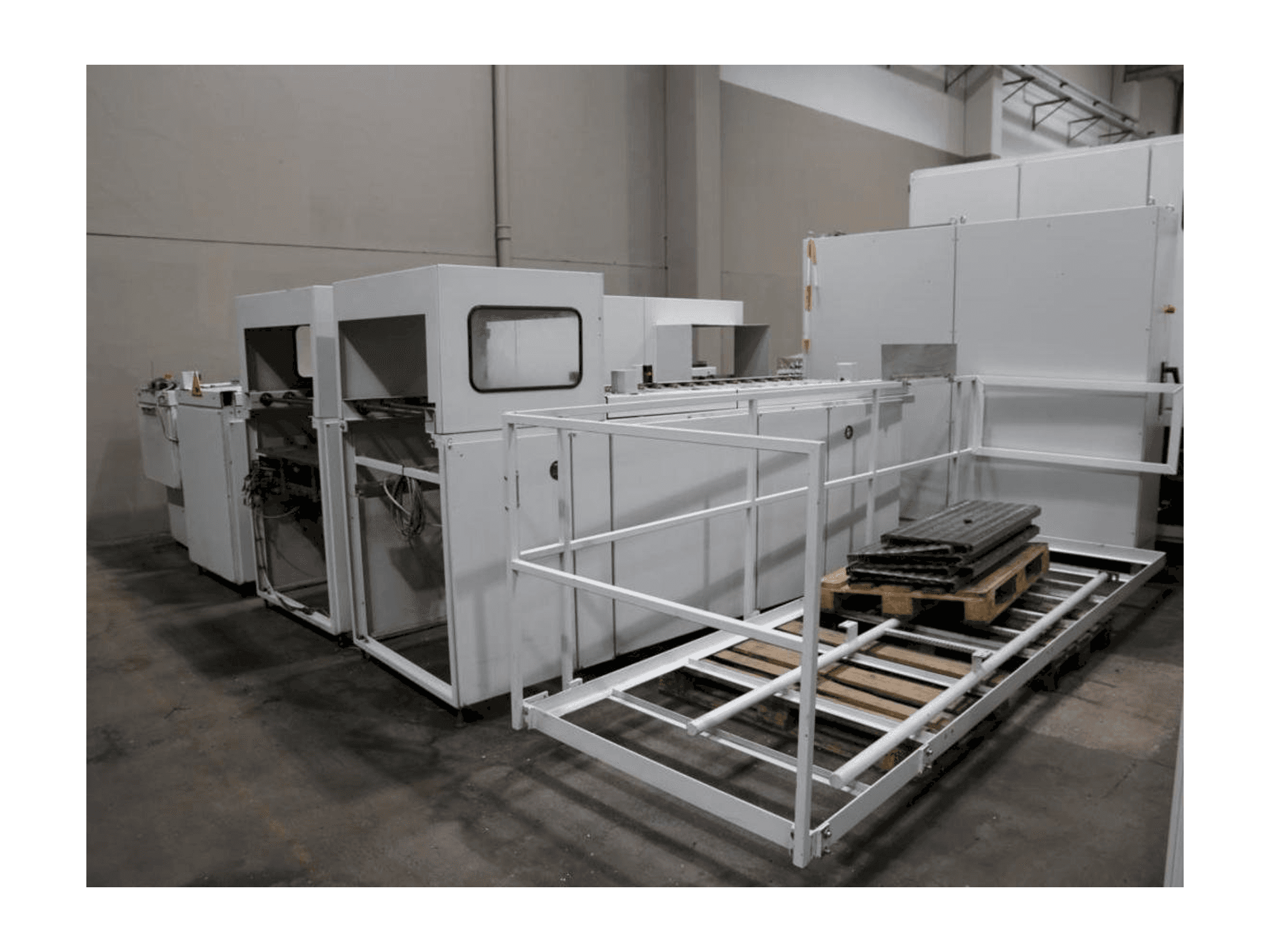 Koneen REINIGUNGS / WASCHANLAGE RUT 067-048-030-04 etunäkymä