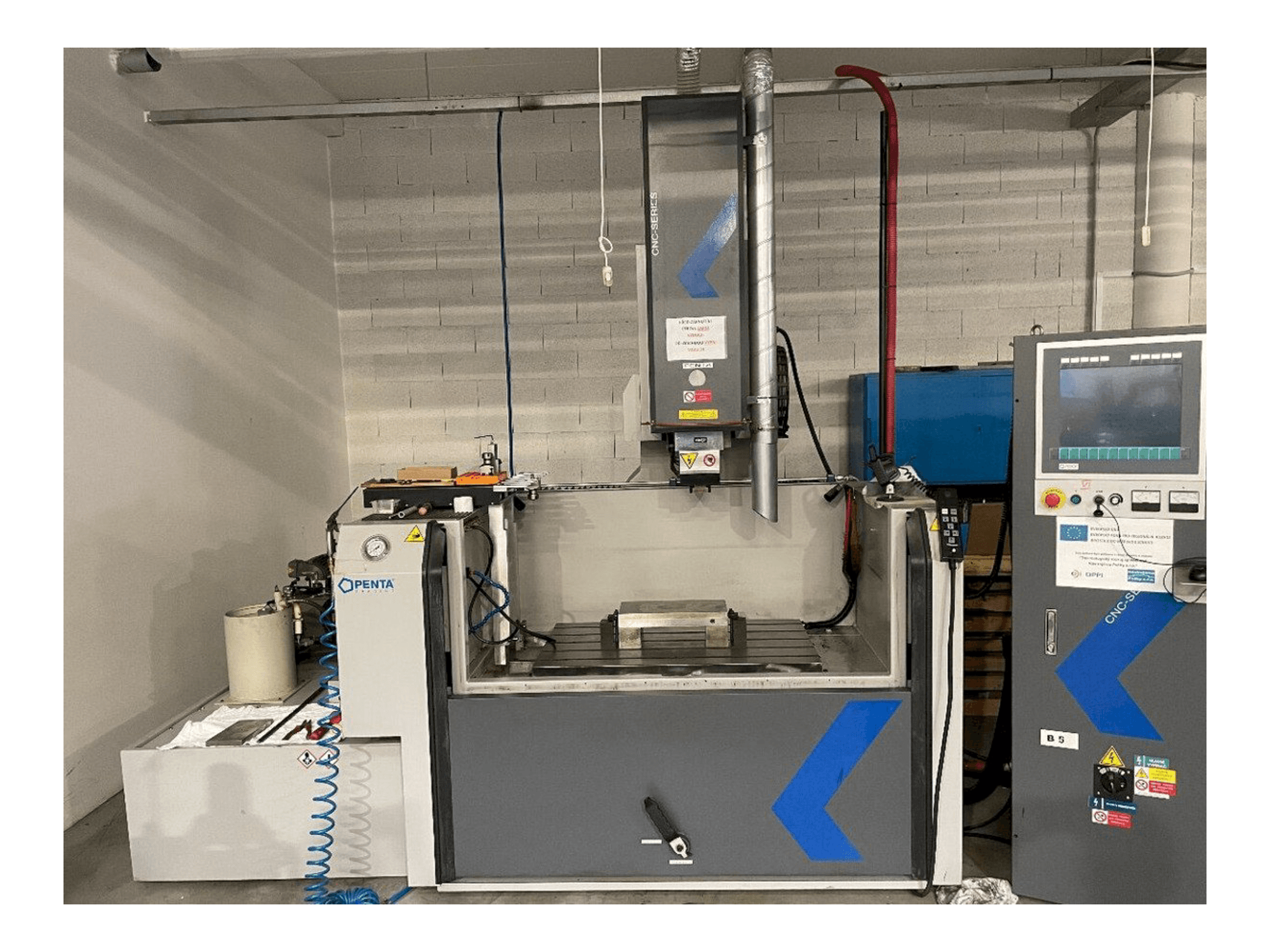 Koneen PENTA 650G CNC etunäkymä