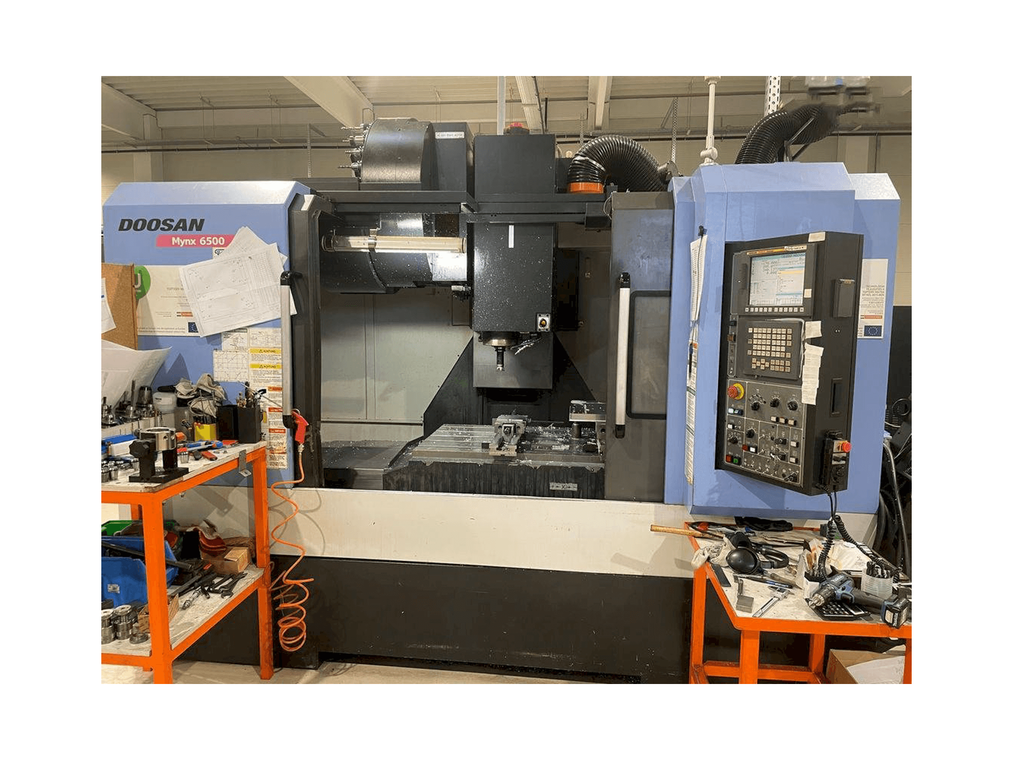 Koneen Doosan MYNX DNM 6500 etunäkymä