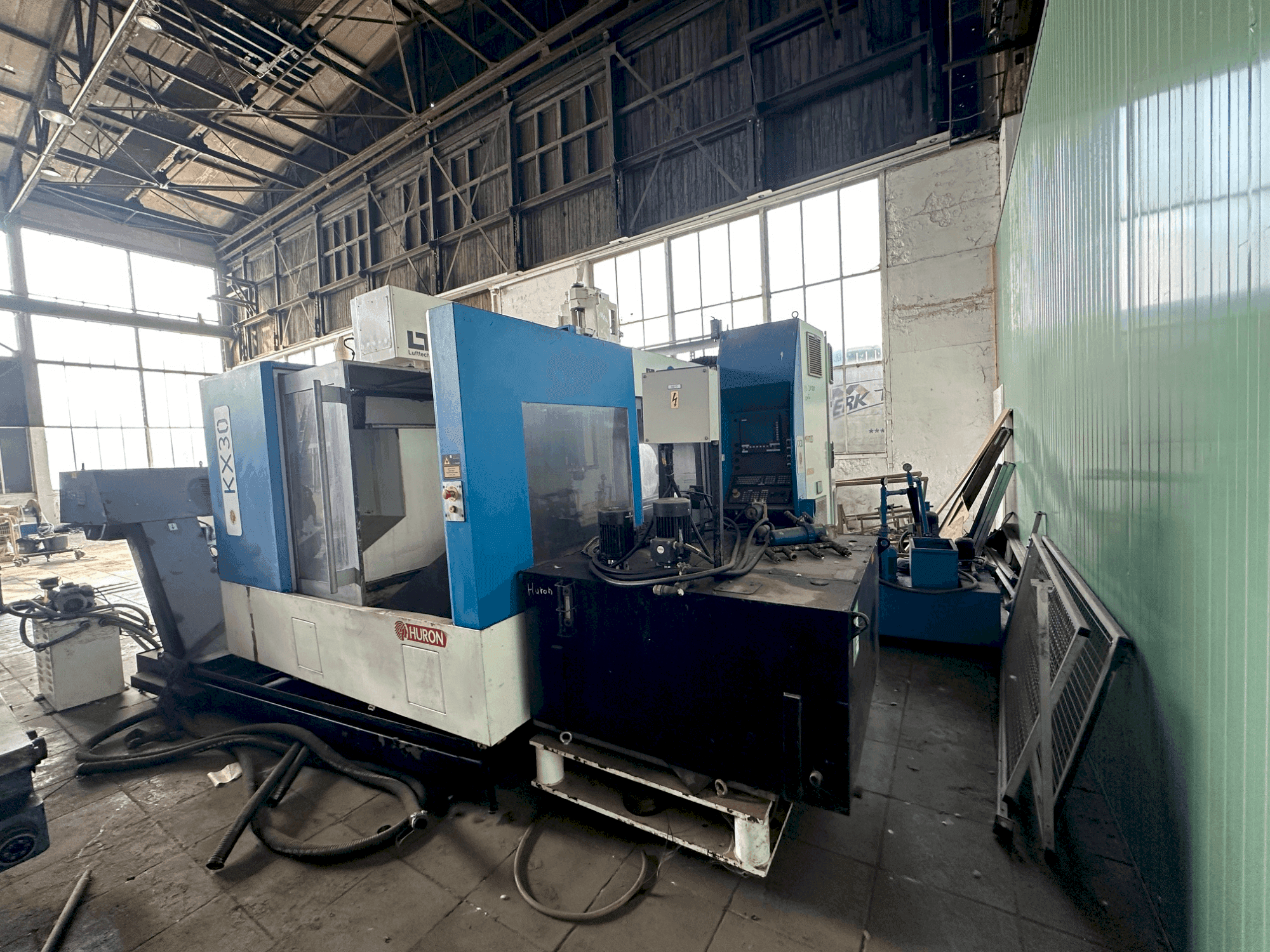 Koneen Huron KX30 etunäkymä