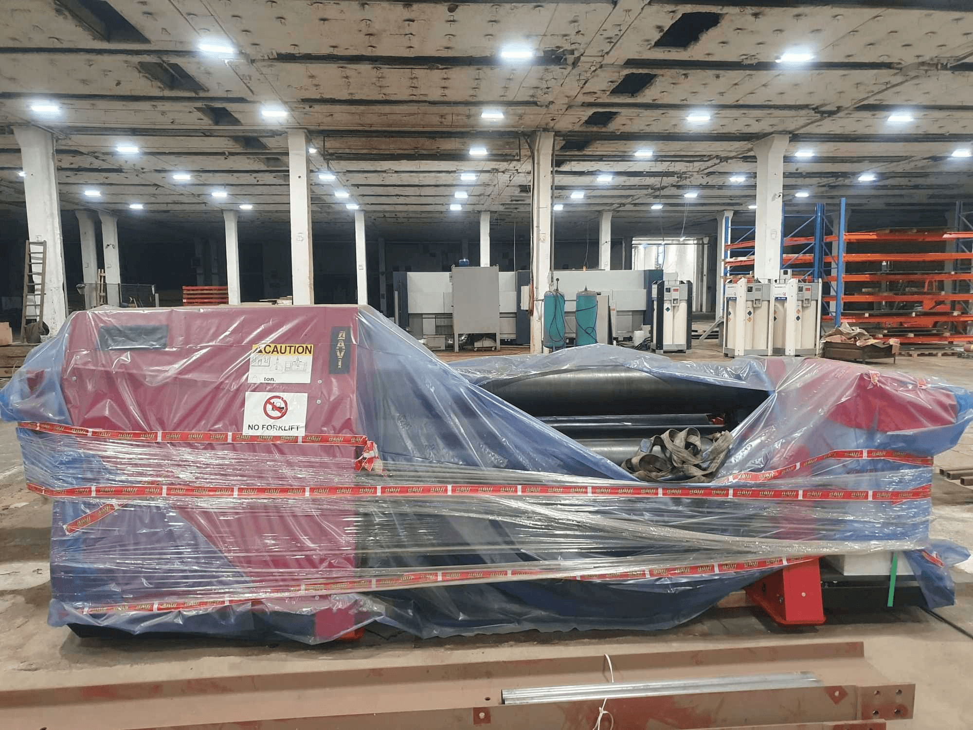 Koneen Davi MCB E20 etunäkymä