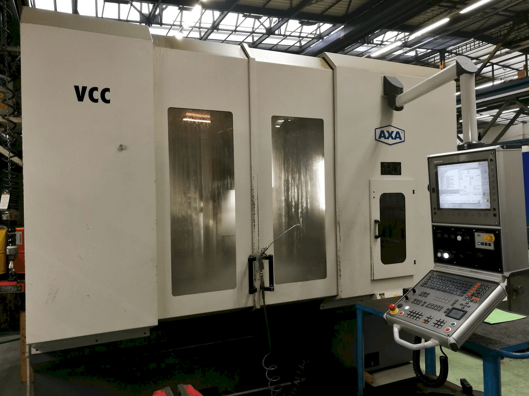 Koneen AXA VCC 1200 etunäkymä