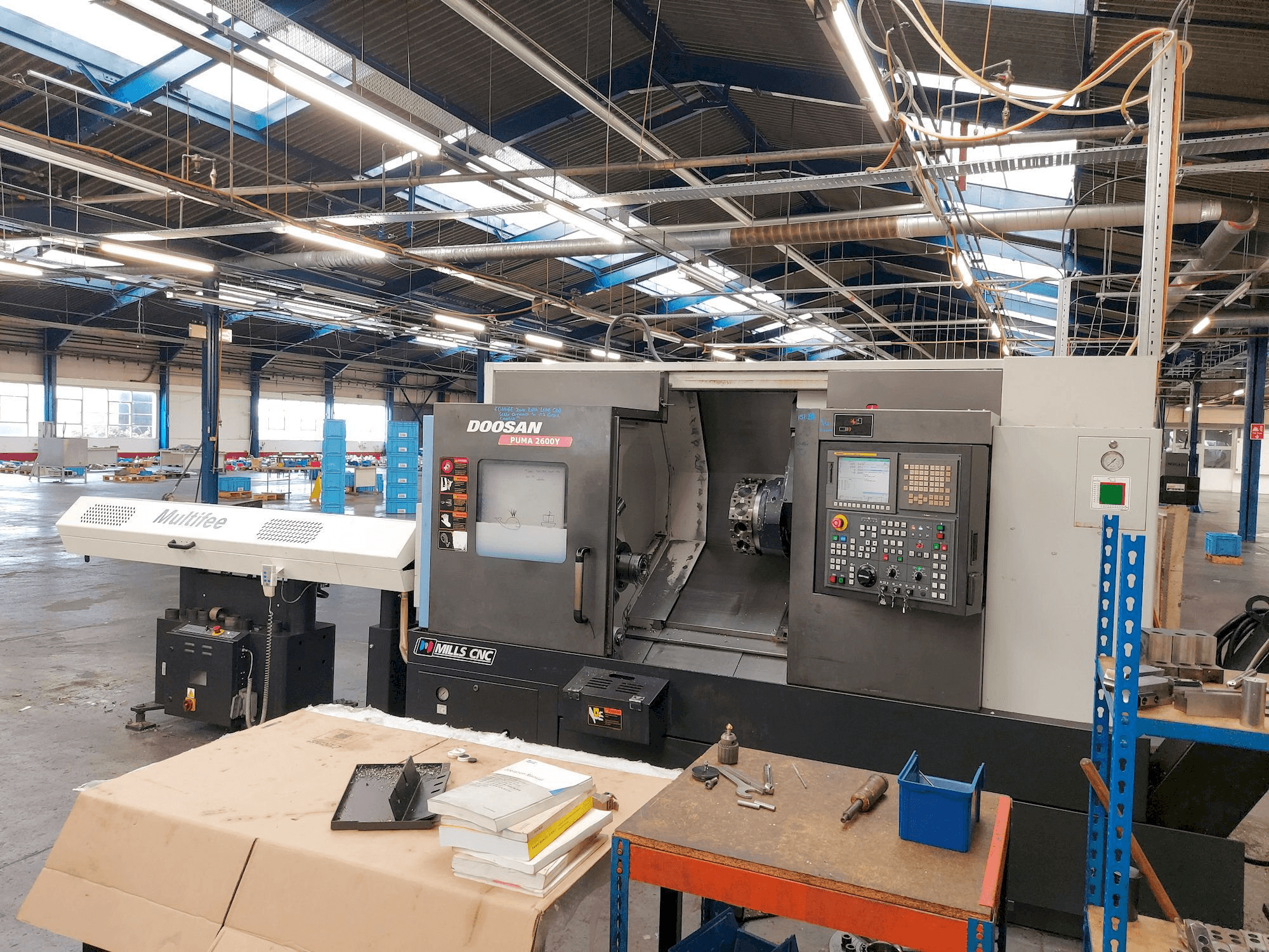 Koneen Doosan Puma 2600Y etunäkymä