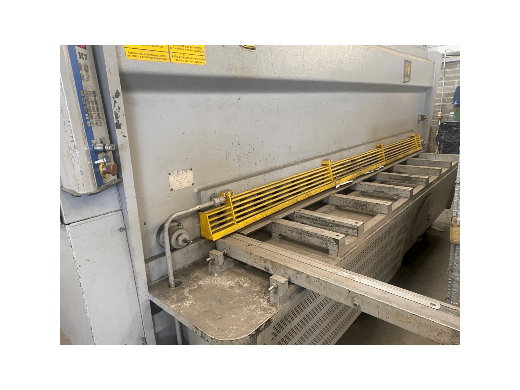 Koneen HACO HSLX 3013 etunäkymä