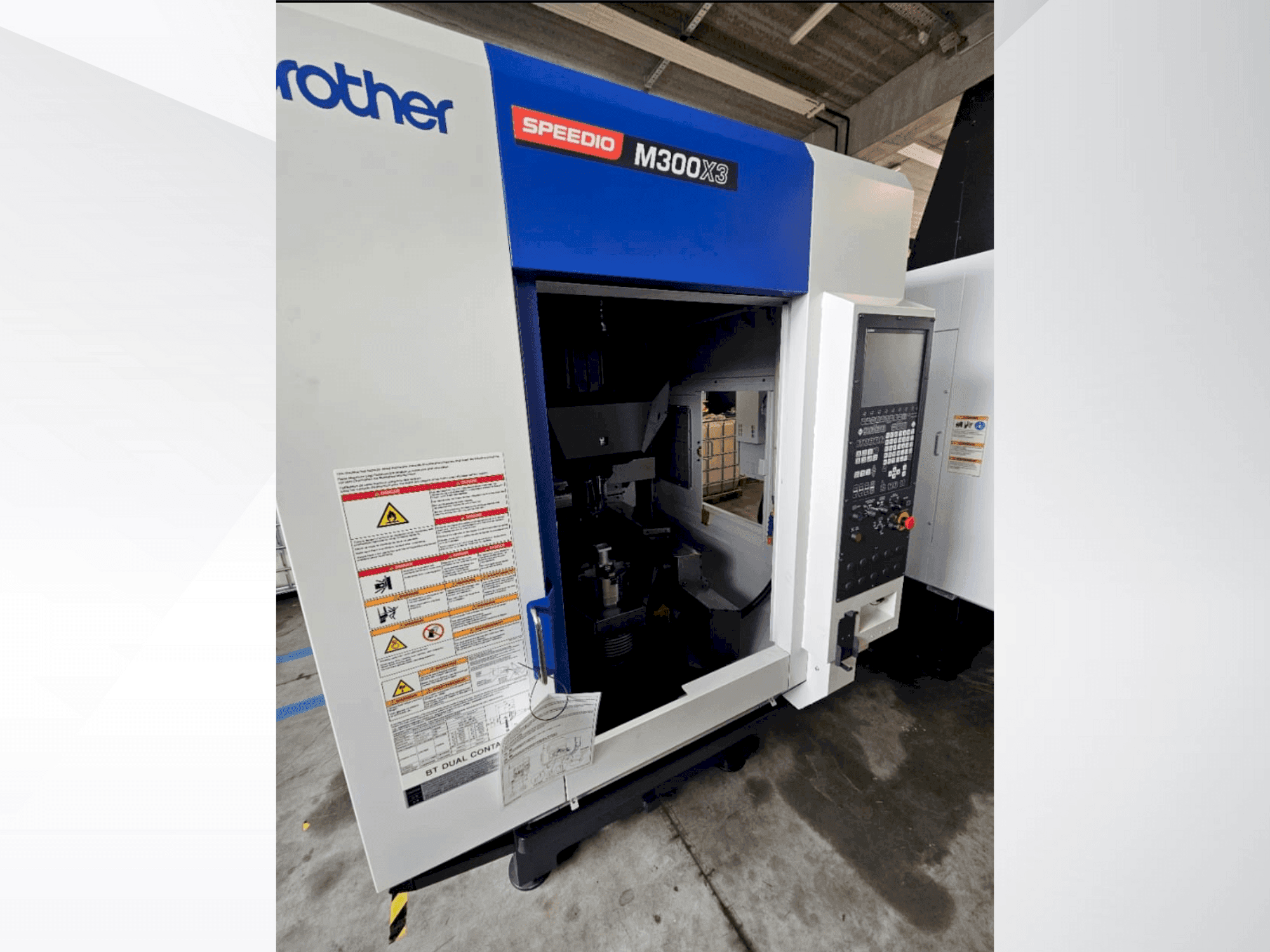 Koneen Brother Speedio M 300 X3 etunäkymä