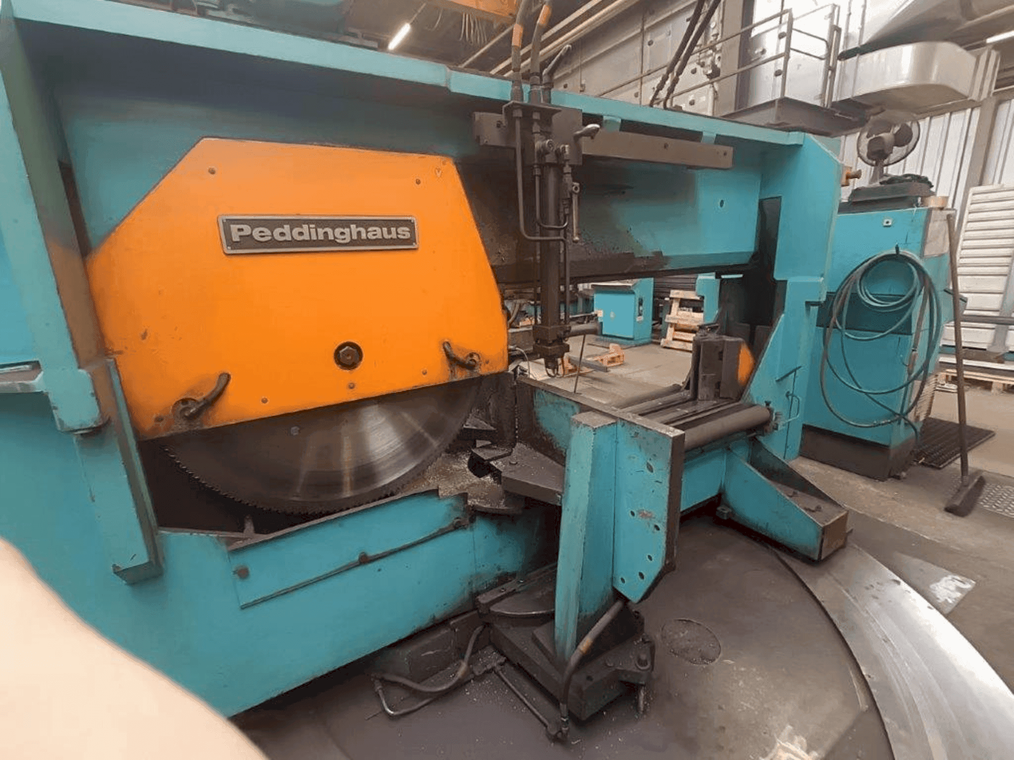 Koneen Peddinghaus TDK 1000/9E etunäkymä